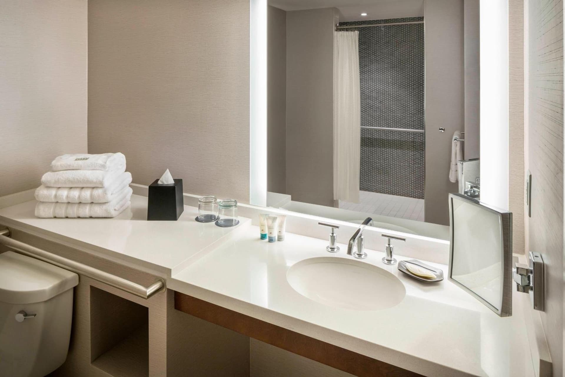 The Westin South Coast Plaza, Costa Mesa gallery photo in Costa Mesa, CA — image 68