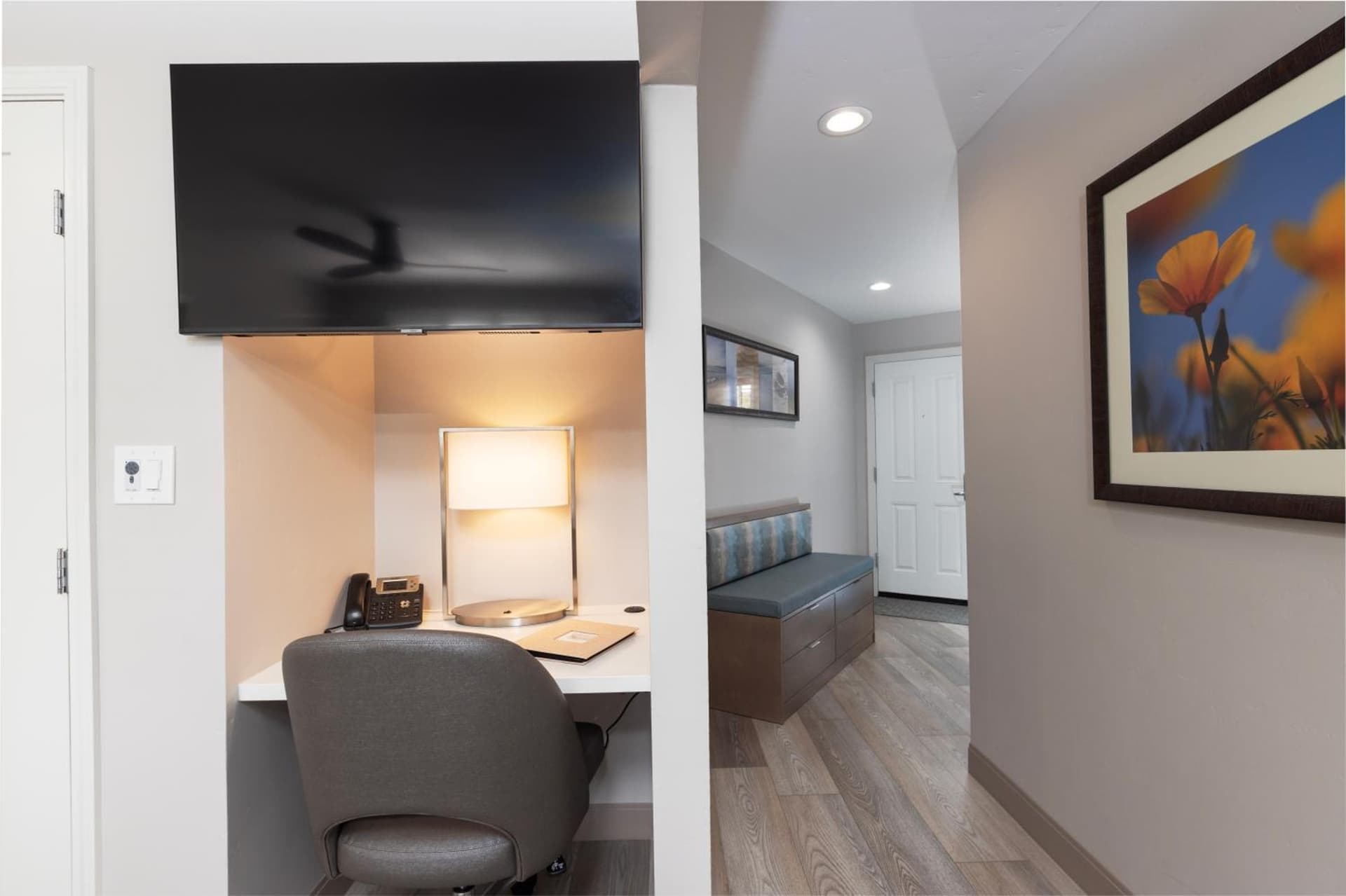 Marina Beach Hotel gallery photo in Santa Barbara, CA — image 9