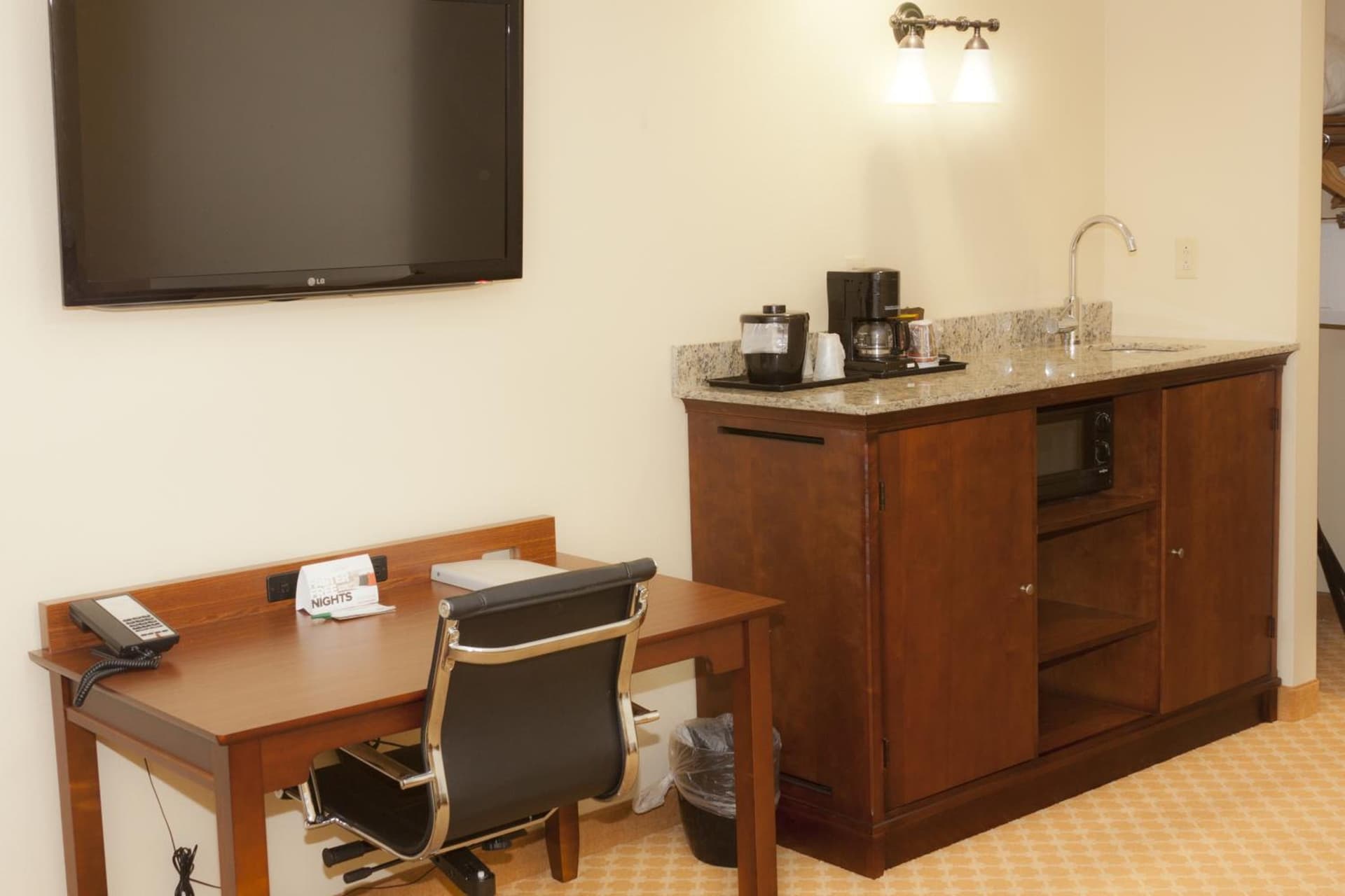 Country Inn & Suites by Radisson, Macedonia, OH gallery photo in Macedonia, OH — image 24