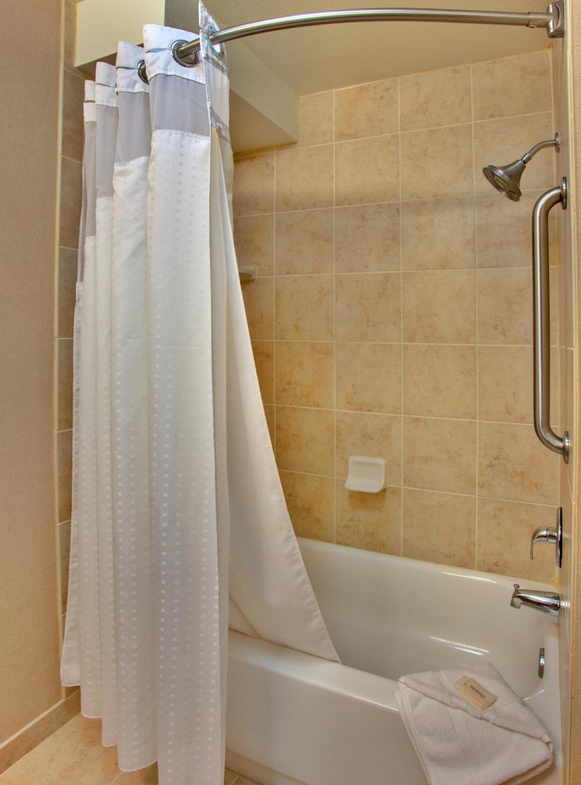 Hampton Inn by Hilton Costa Mesa Newport Beach gallery photo in Costa Mesa, CA — image 9