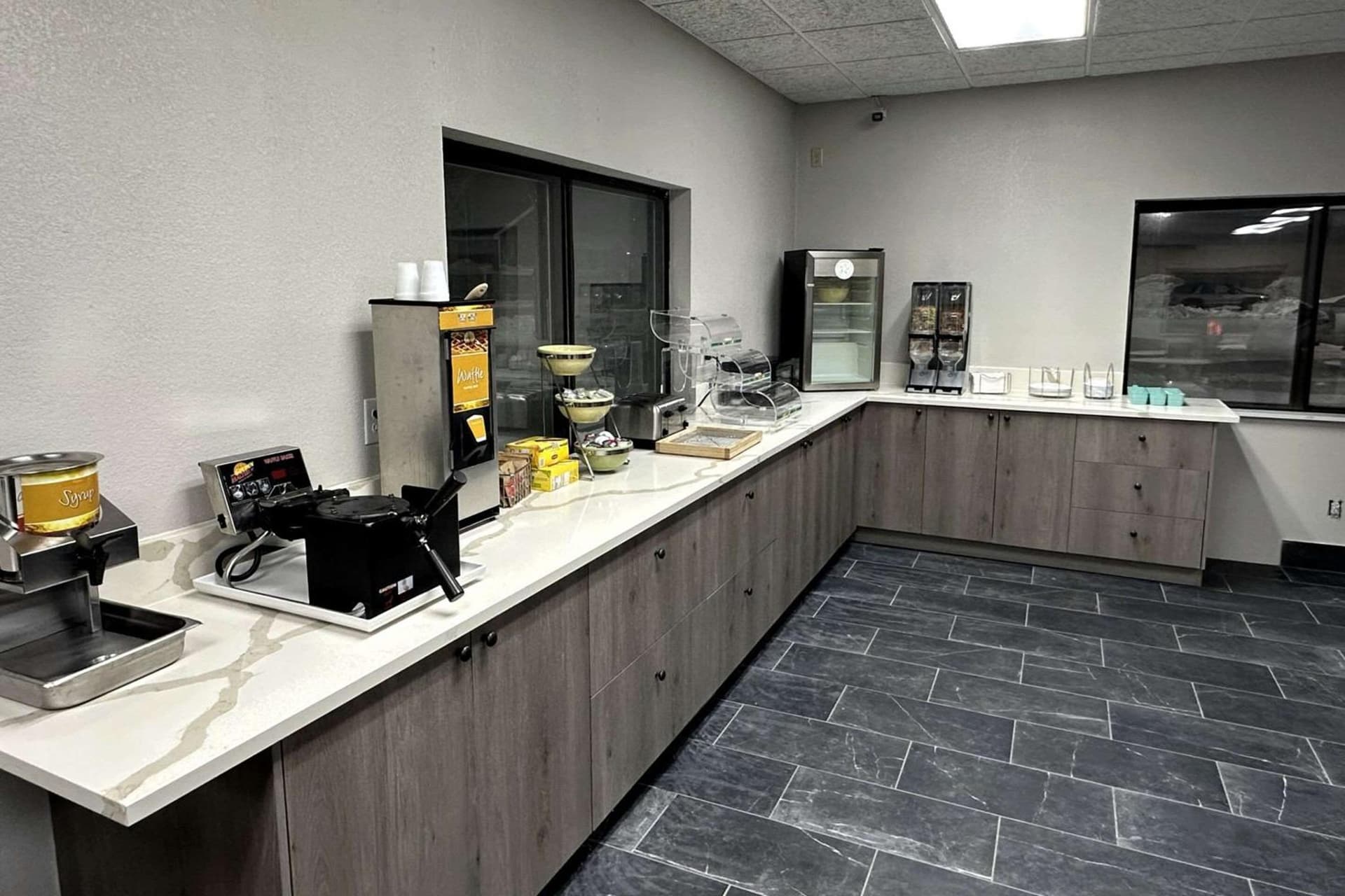 Quality Suites Near West Acres gallery photo in Fargo, ND — image 14