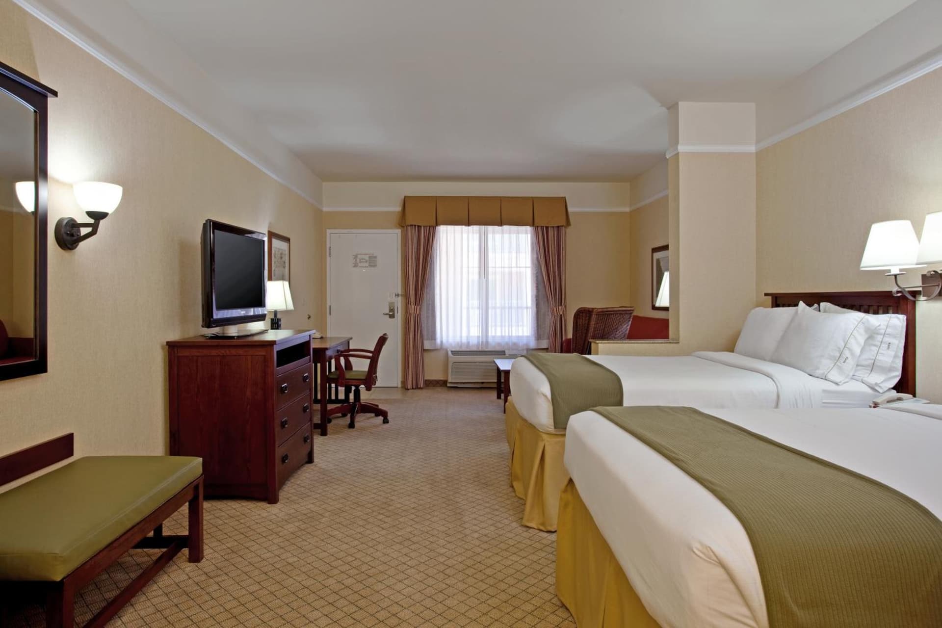Holiday Inn Express Hotel & Suites San Dimas by IHG interior in San Dimas, CA — gallery photo 2