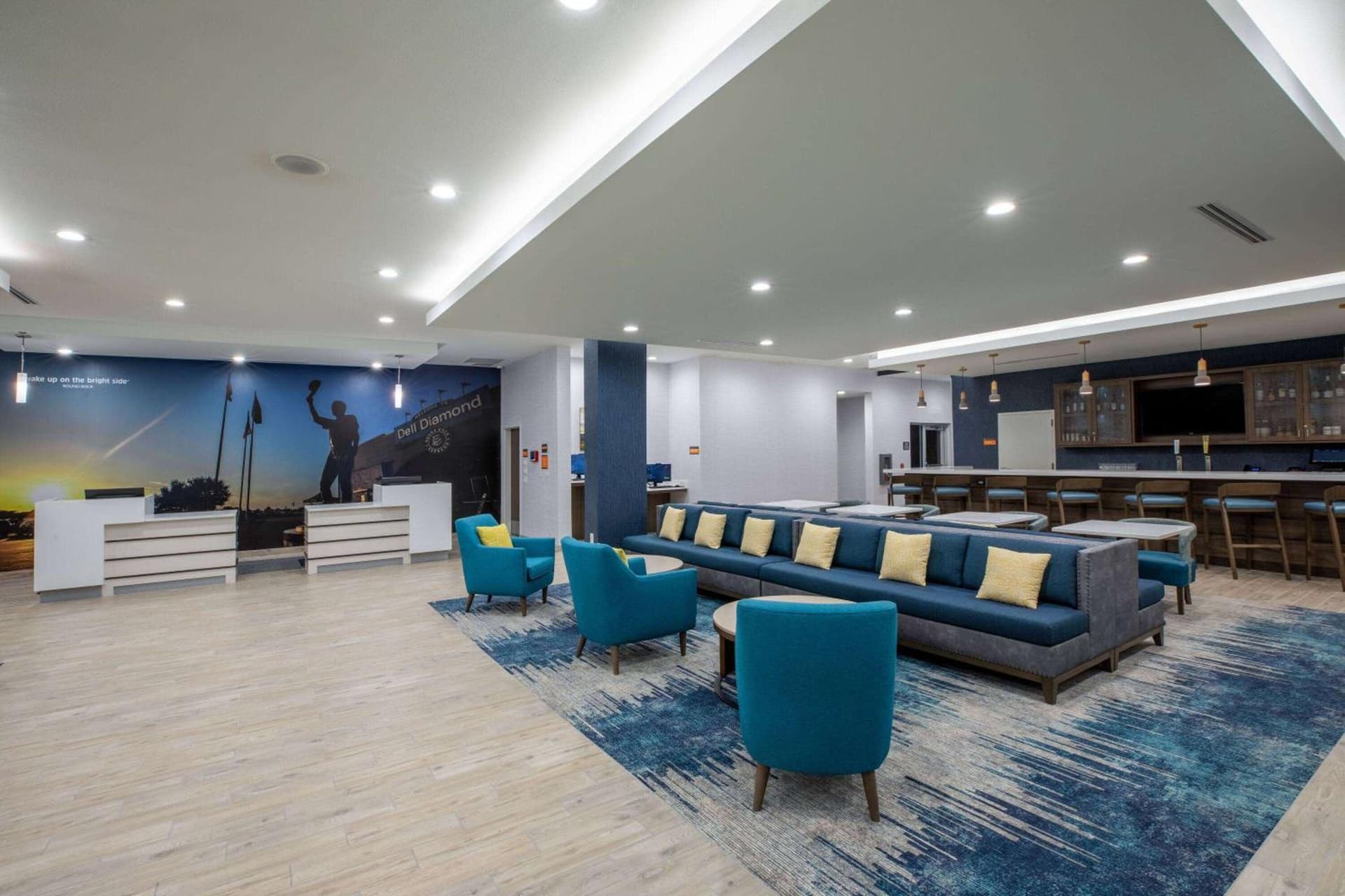 La Quinta Inn & Suites by Wyndham Round Rock near Kalahari gallery photo in Round Rock, TX — image 32
