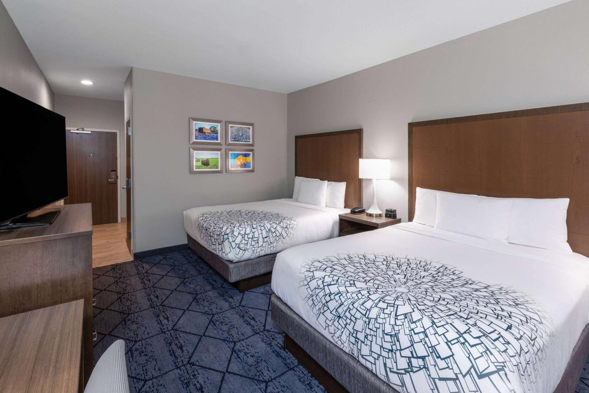 La Quinta Inn & Suites by Wyndham Round Rock near Kalahari gallery photo in Round Rock, TX — image 29