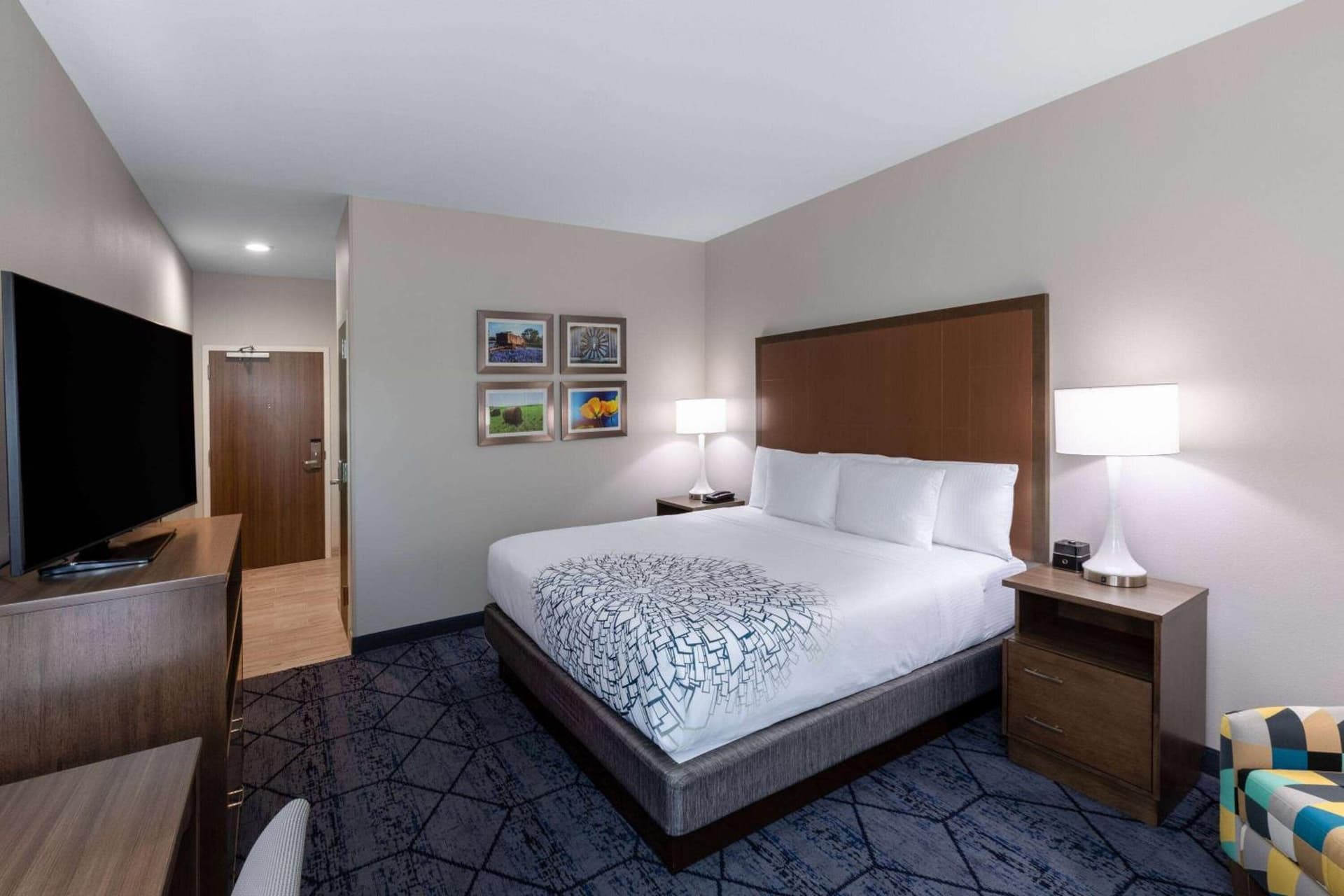 La Quinta Inn & Suites by Wyndham Round Rock near Kalahari gallery photo in Round Rock, TX — image 18