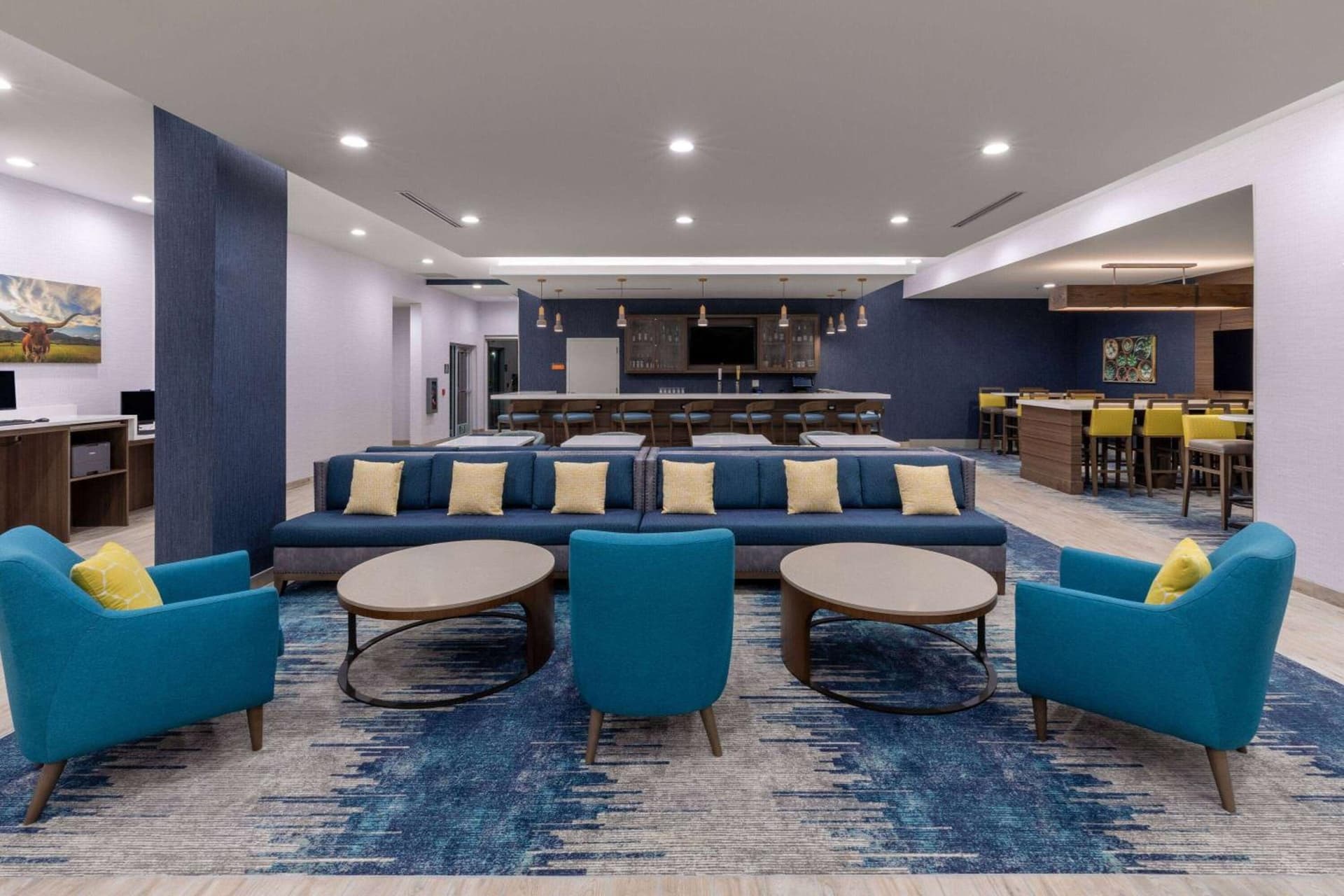 La Quinta Inn & Suites by Wyndham Round Rock near Kalahari gallery photo in Round Rock, TX — image 19