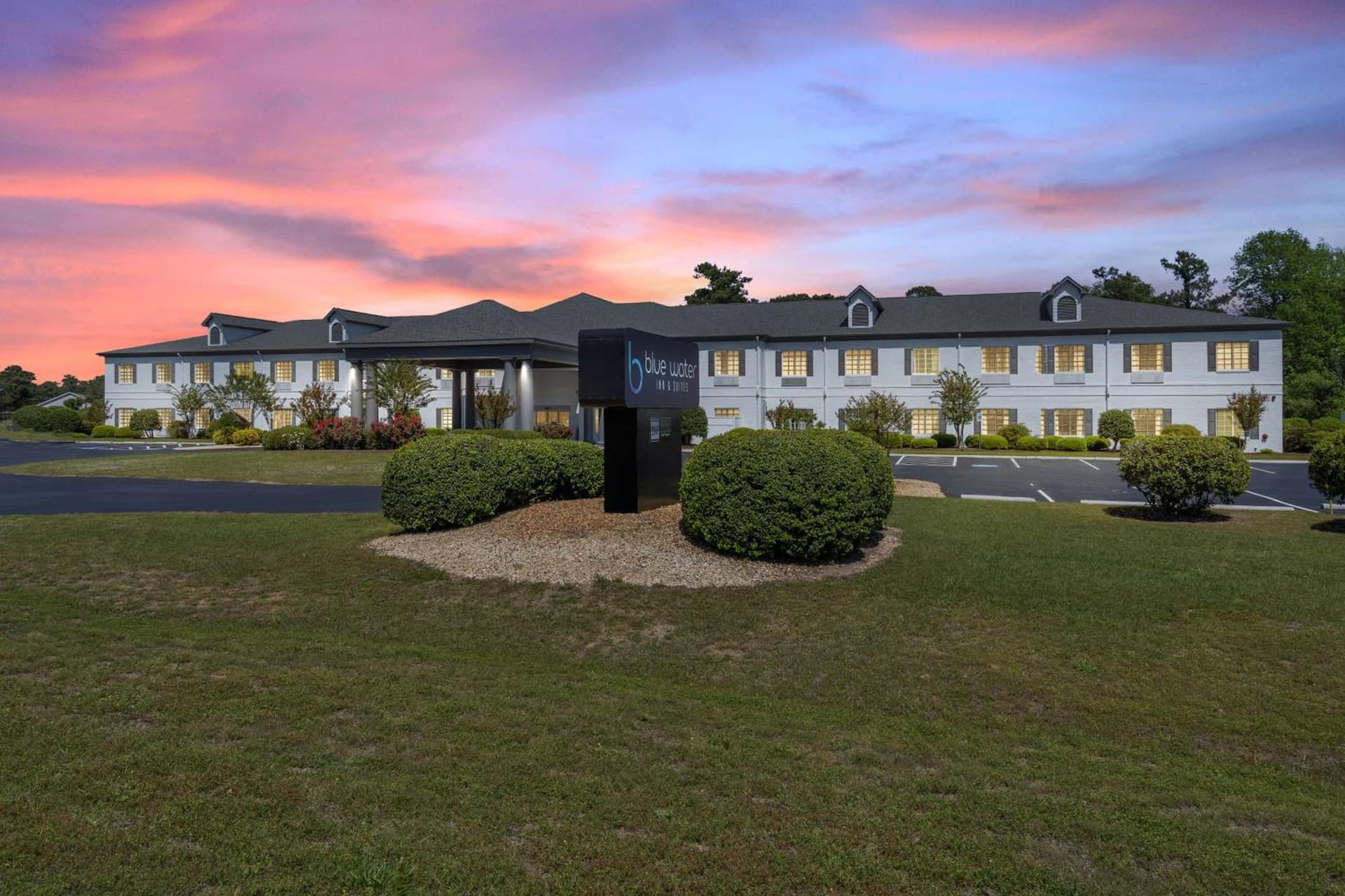 Blue Water Inn & Suites BW Signature Collection featured exterior or lobby in North Topsail Beach, NC — similar hotel
