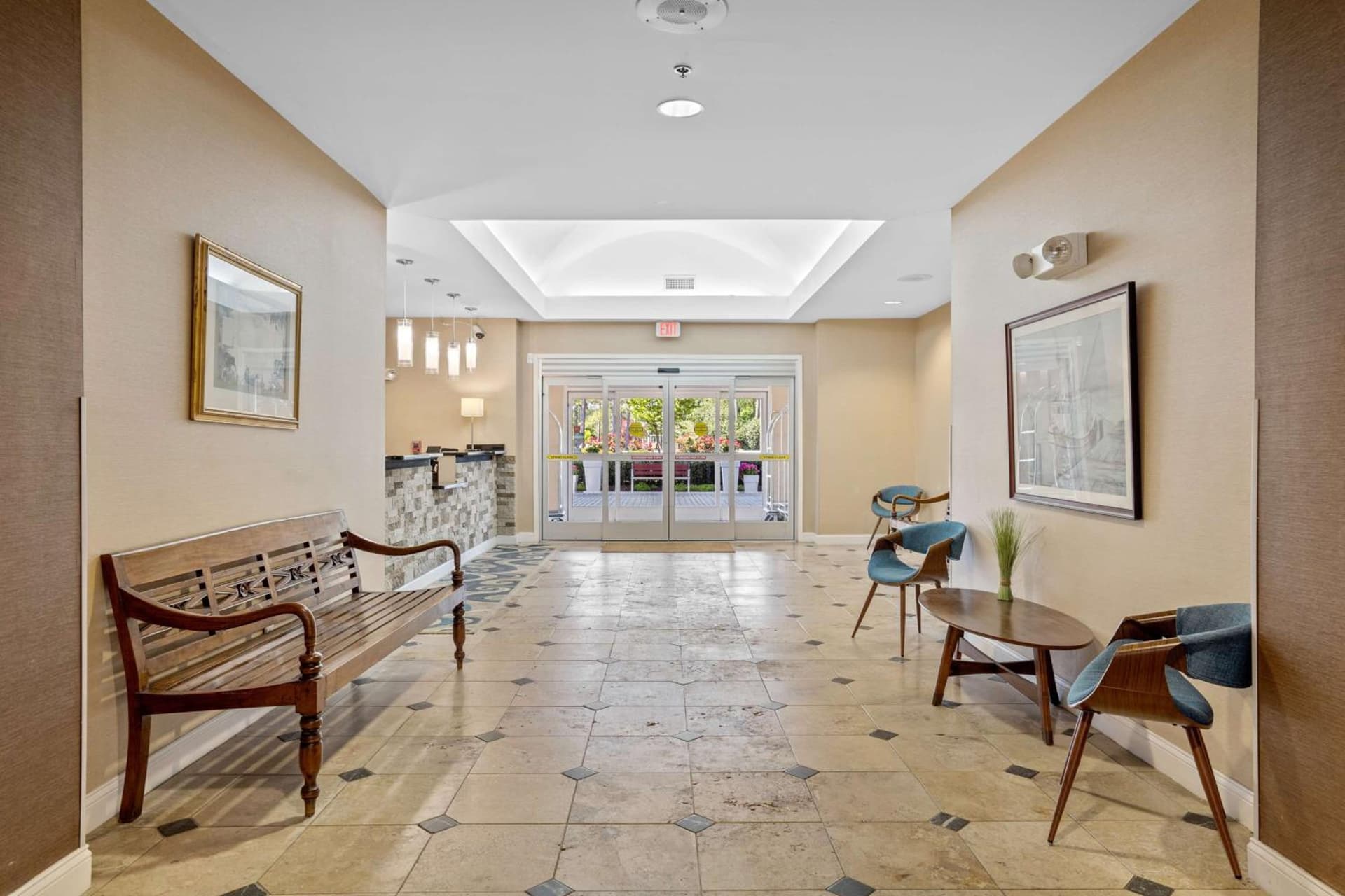 Blue Water Inn & Suites BW Signature Collection gallery photo in North Topsail Beach, NC — image 11