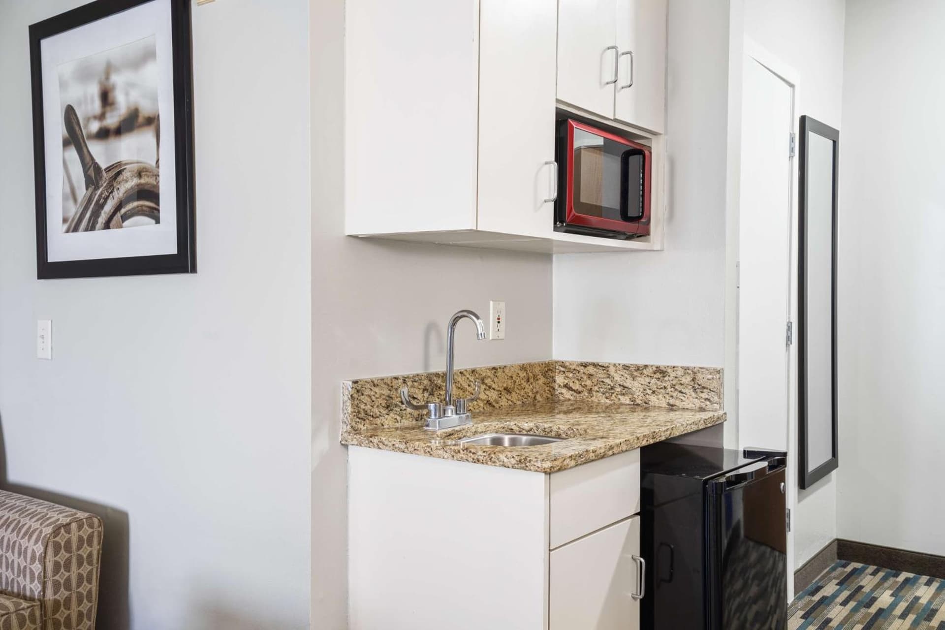 Blue Water Inn & Suites BW Signature Collection gallery photo in North Topsail Beach, NC — image 19