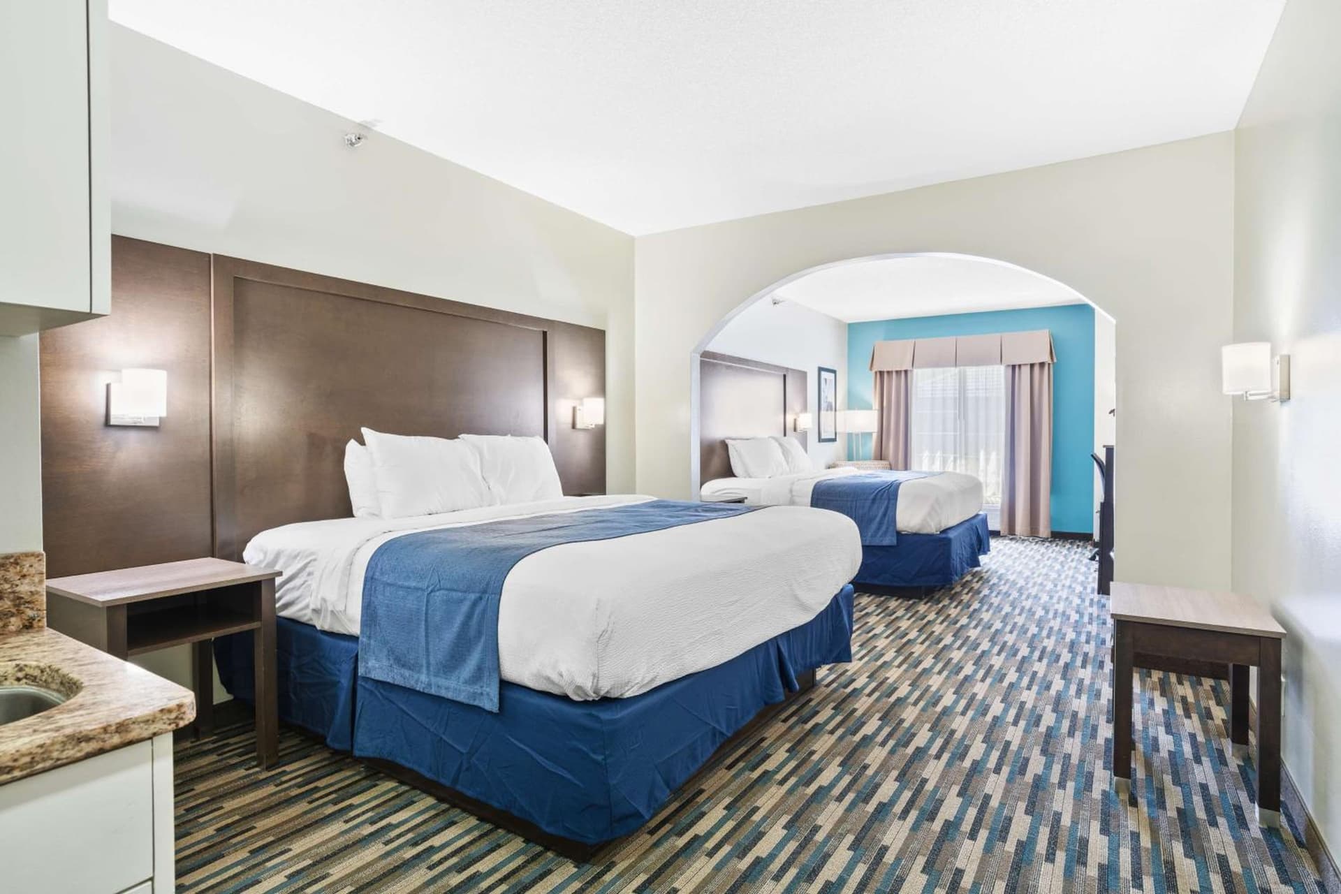 Blue Water Inn & Suites BW Signature Collection gallery photo in North Topsail Beach, NC — image 21