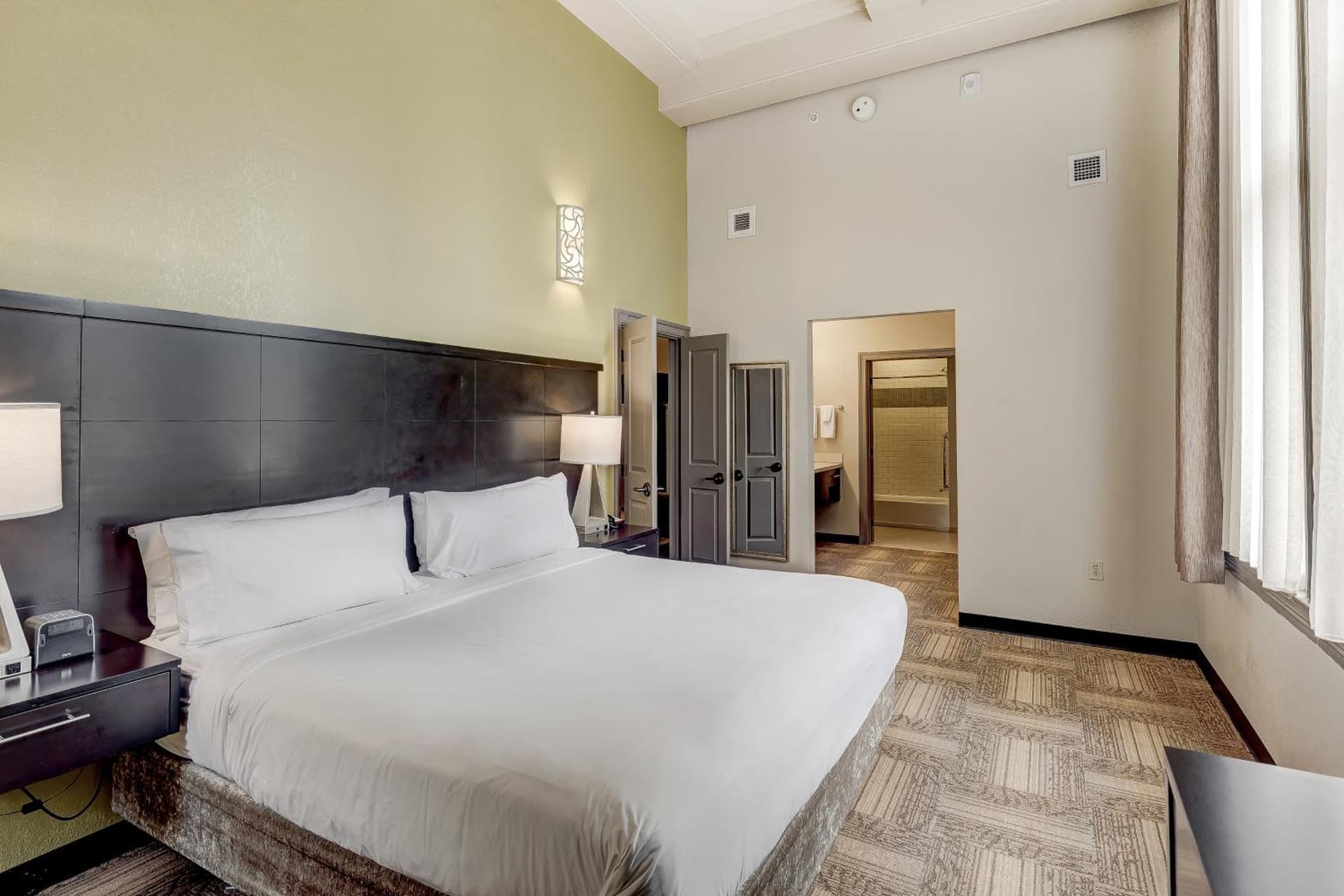Staybridge Suites Baltimore - Inner Harbor by IHG gallery photo in Baltimore, MD — image 37