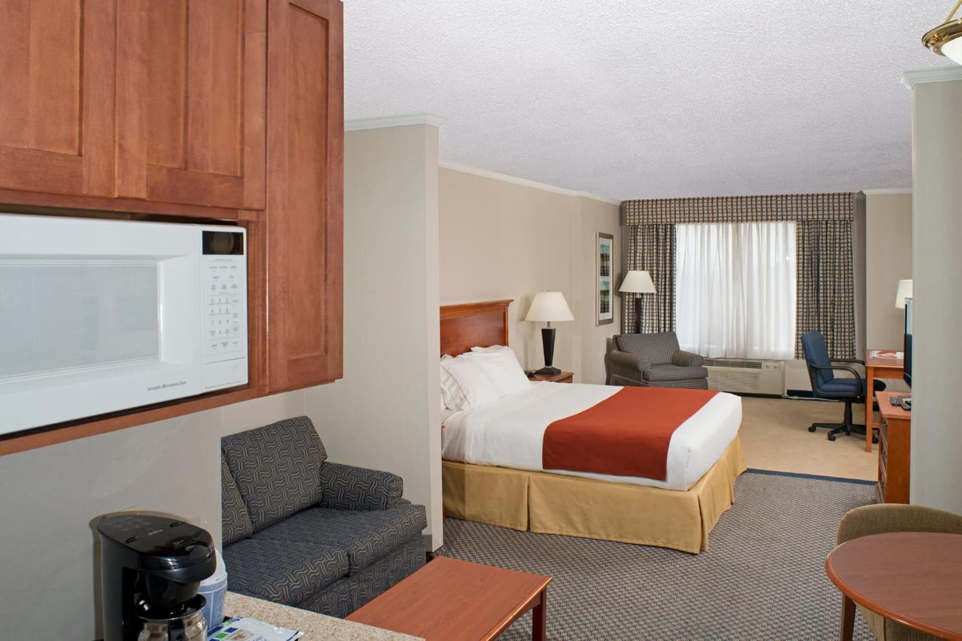 Holiday Inn Express & Suites East Greenbush Albany-Skyline by IHG gallery photo in Rensselaer, NY — image 44