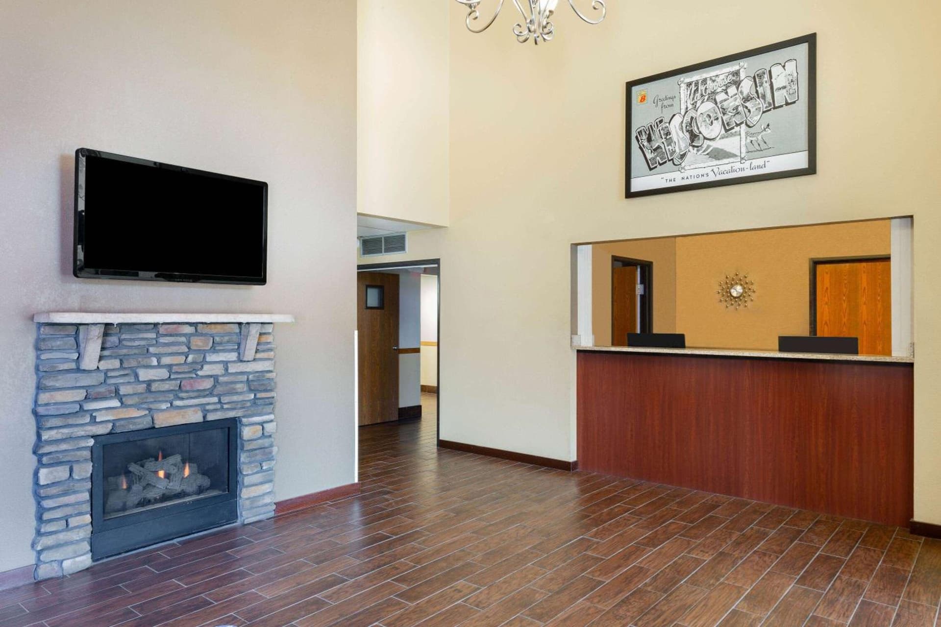 Super 8 by Wyndham La Crosse gallery photo in La Crosse, WI — image 47