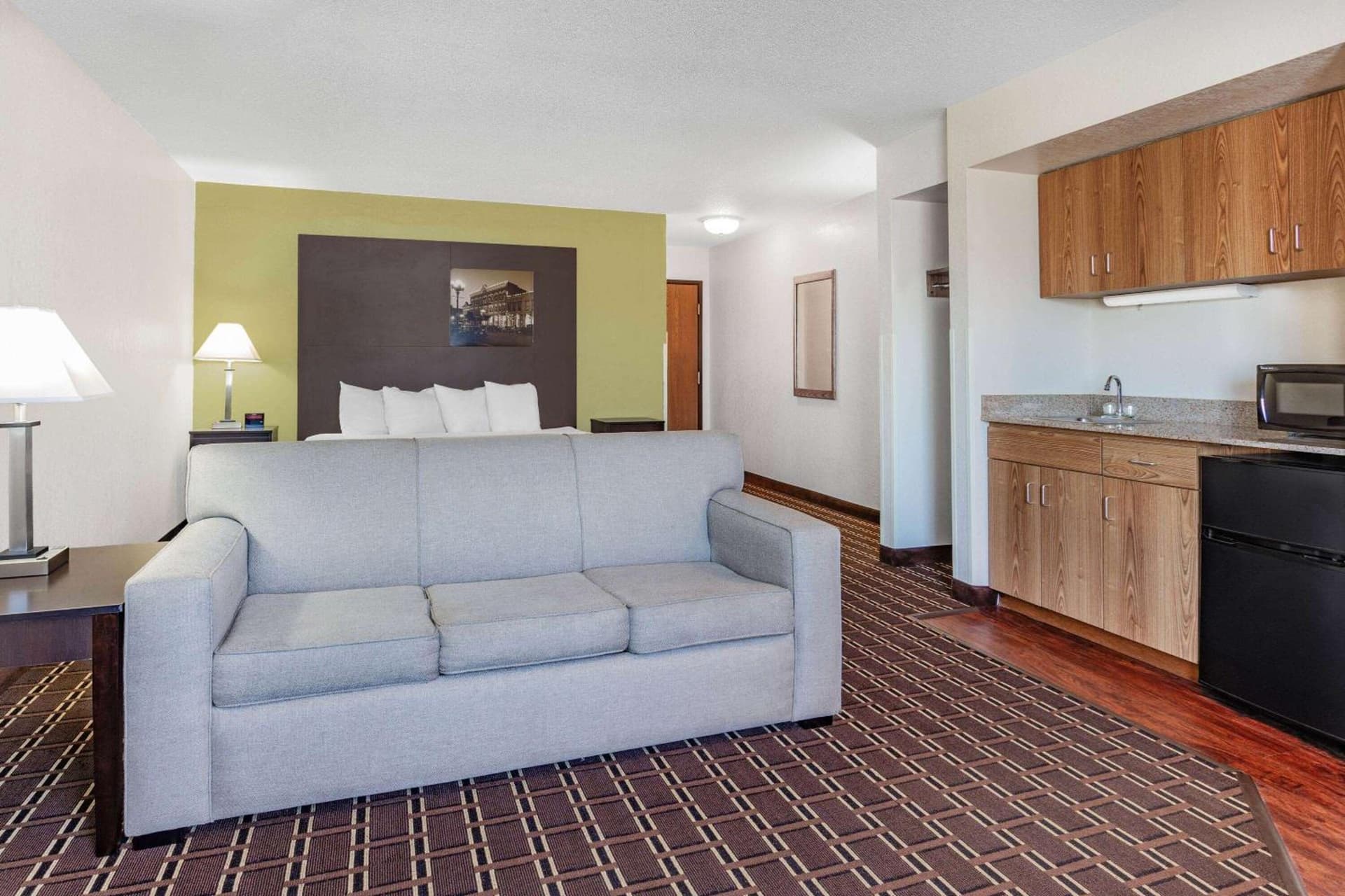 Super 8 by Wyndham La Crosse gallery photo in La Crosse, WI — image 52