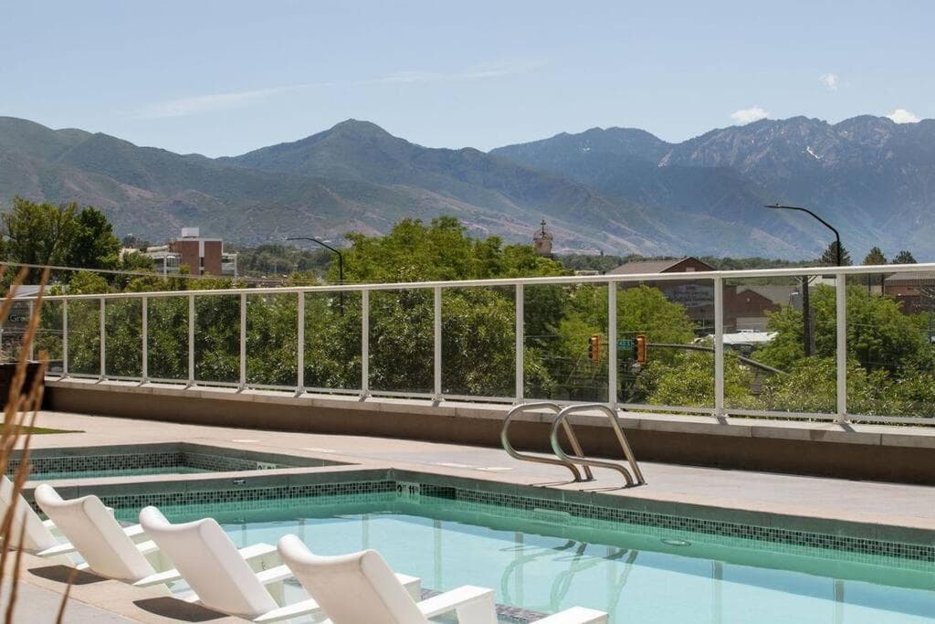 City View - Downtown Walking Palace property views in Salt Lake City, UT — gallery photo 3