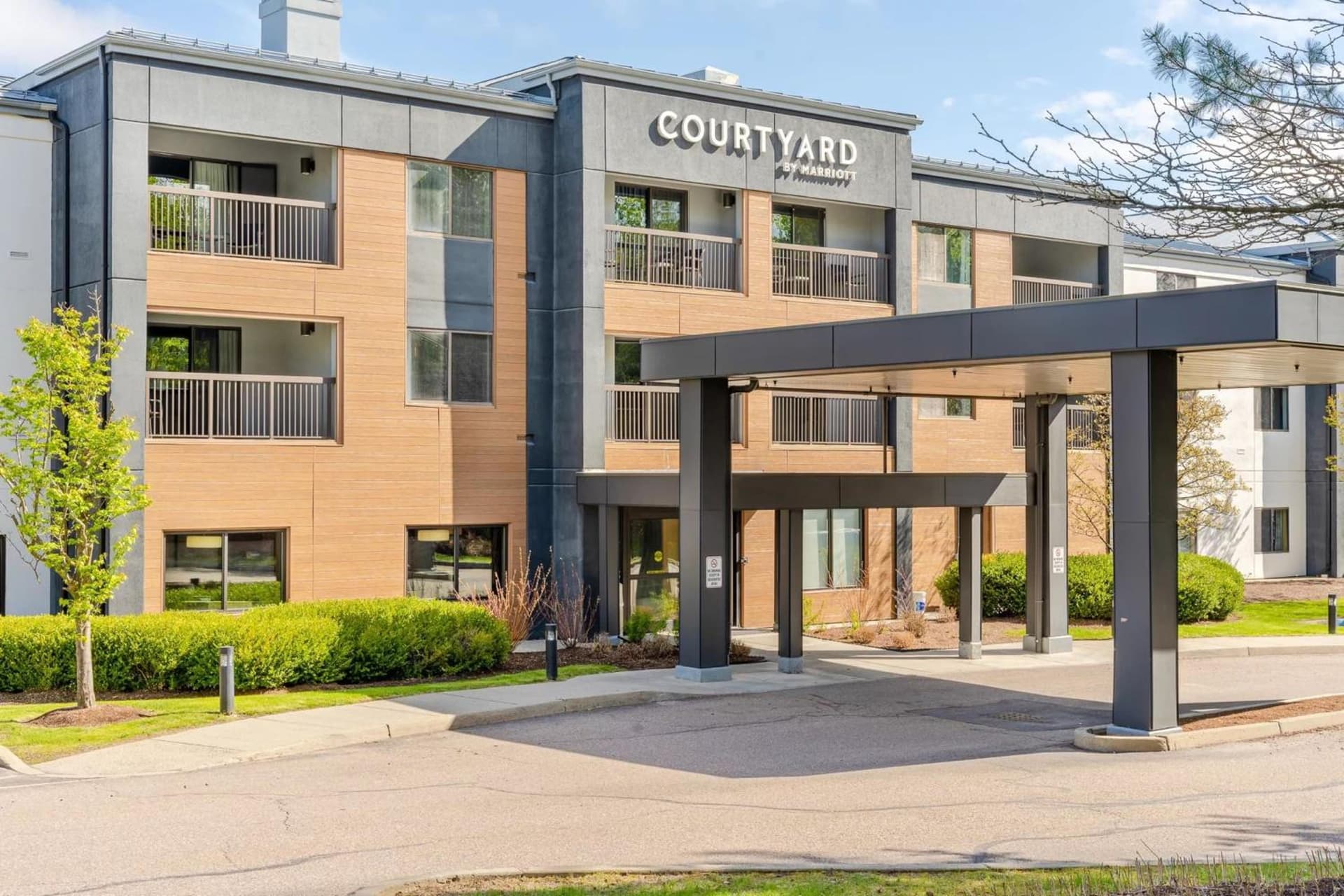 Courtyard Burlington Williston interior in Burlington, VT — gallery photo 2