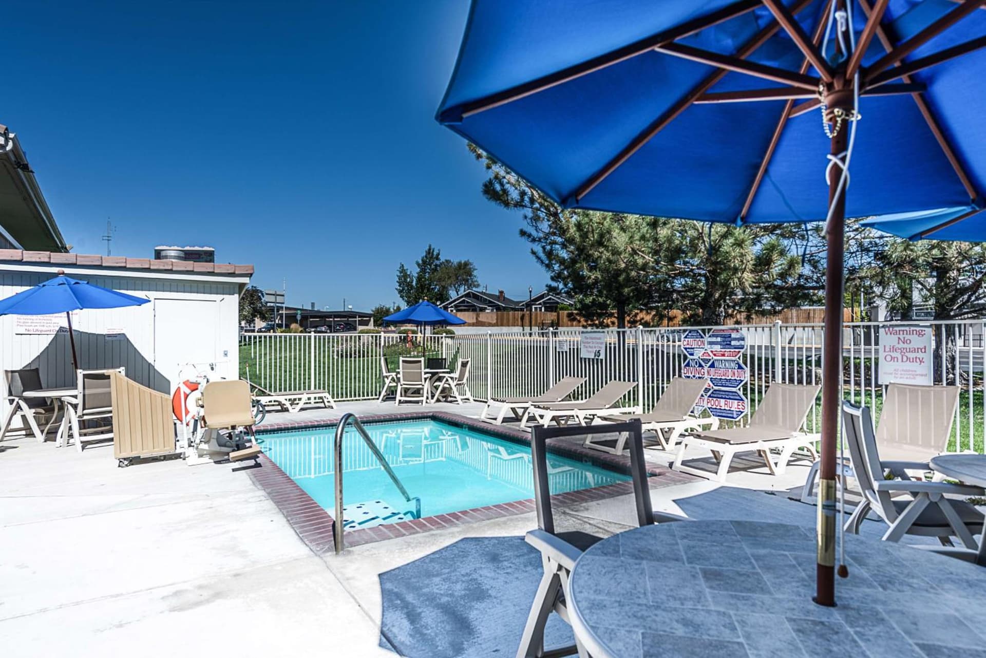 Motel 6-Sparks, NV - Airport - Sparks interior in Reno, NV — gallery photo 2