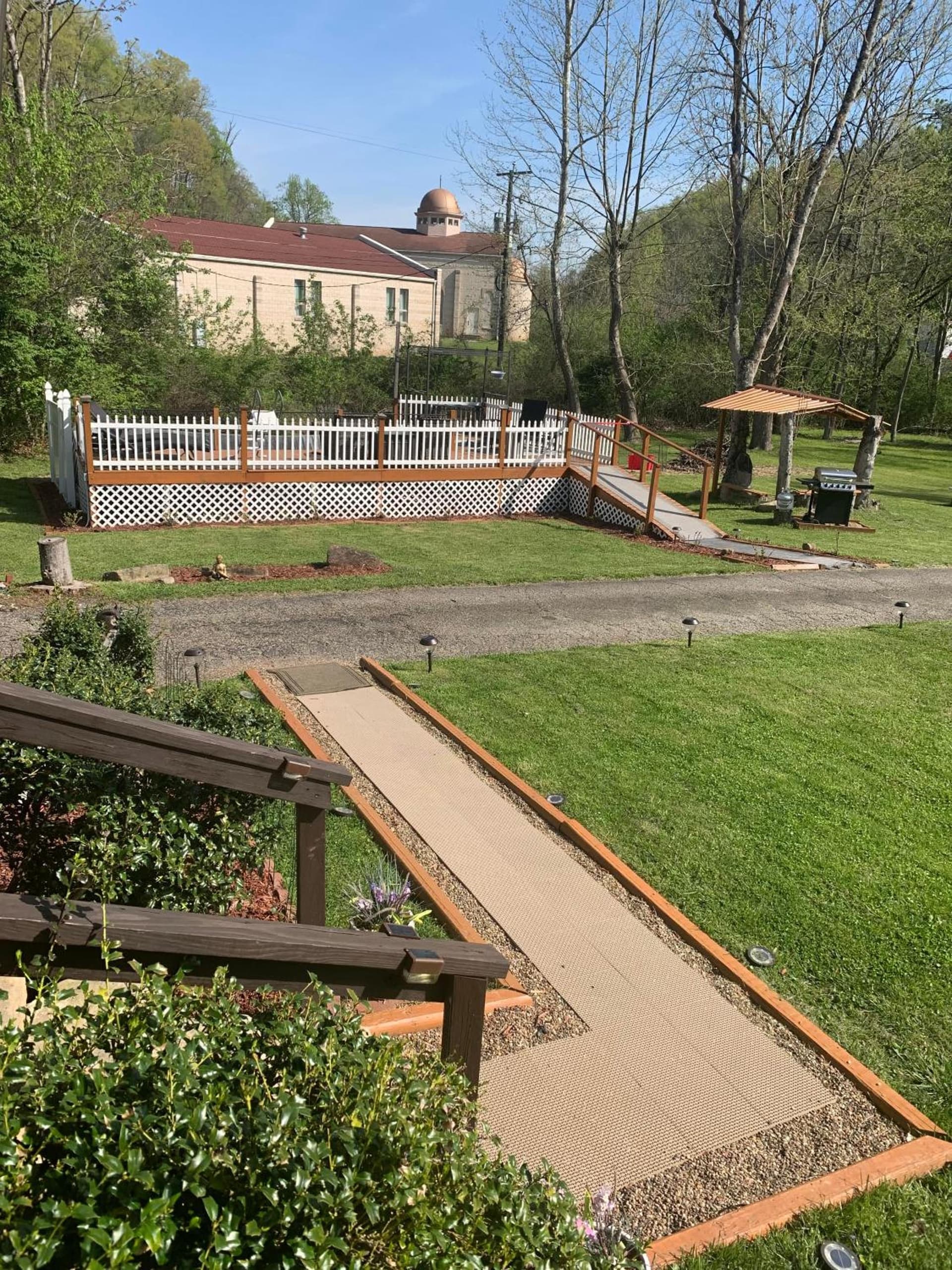 Log Cabin in the Field property views in Huntington, WV — gallery photo 3