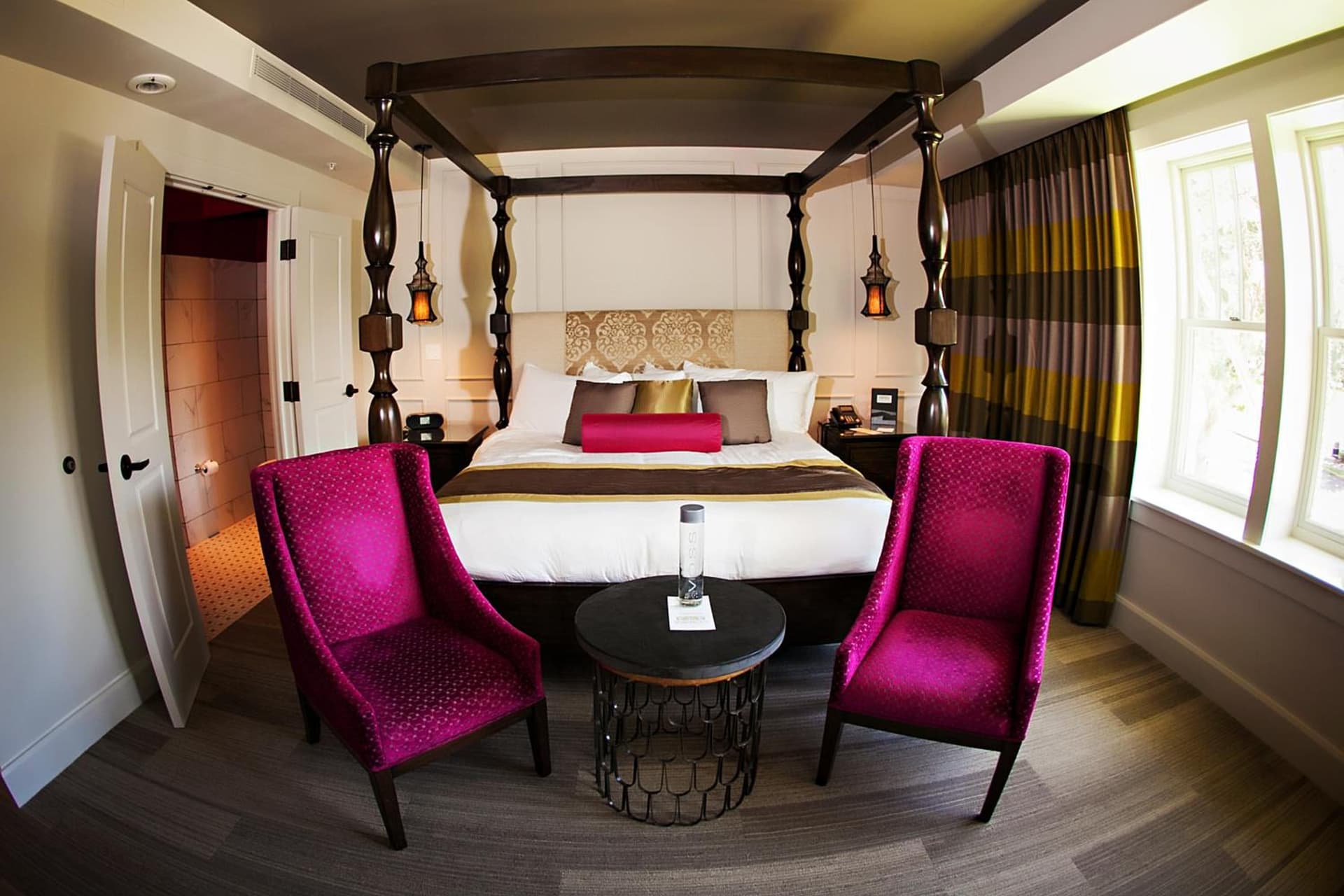 The Birchwood interior in St Petersburg, FL — gallery photo 2