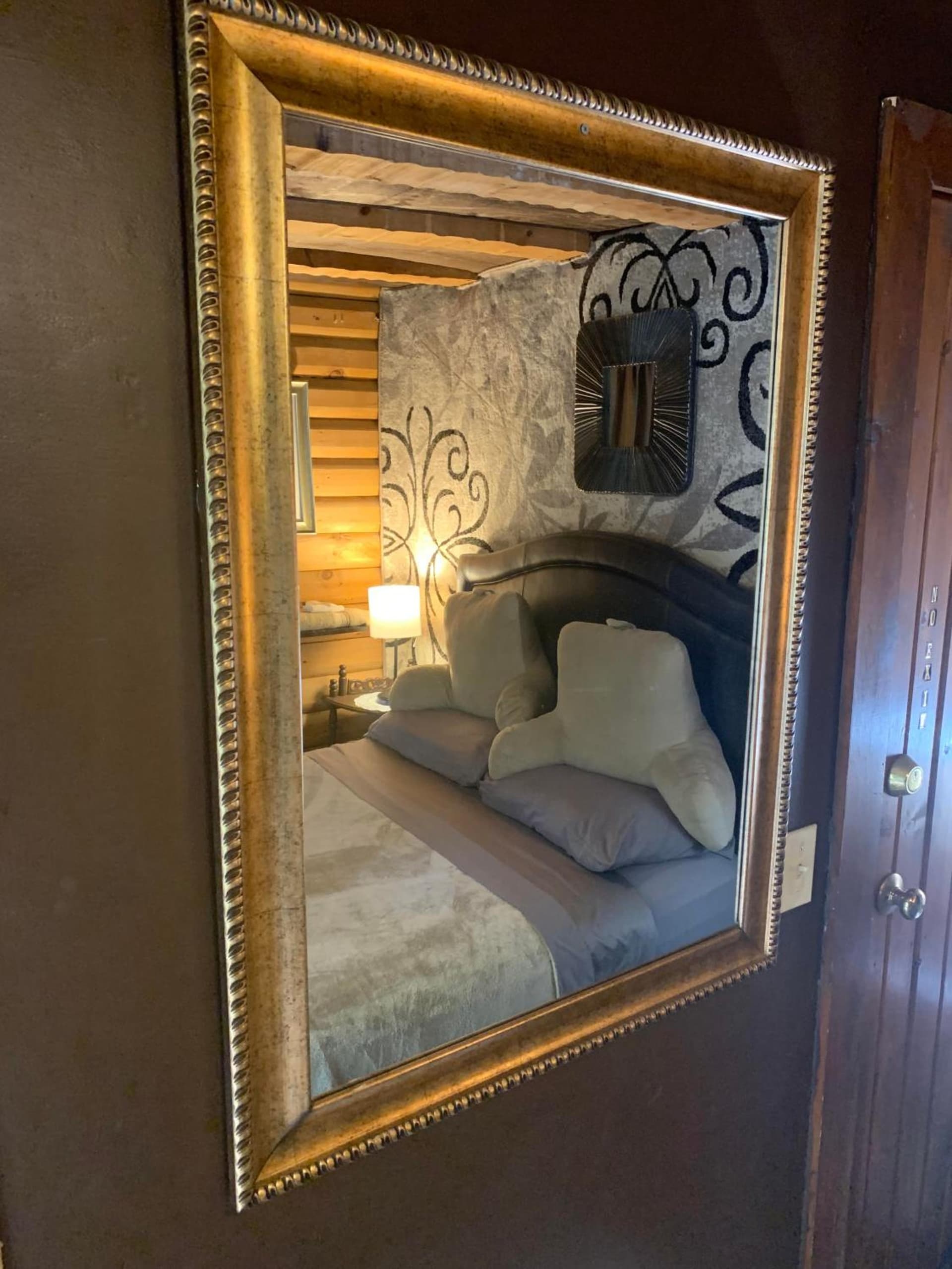 Log Cabin in the Field gallery photo in Huntington, WV — image 44