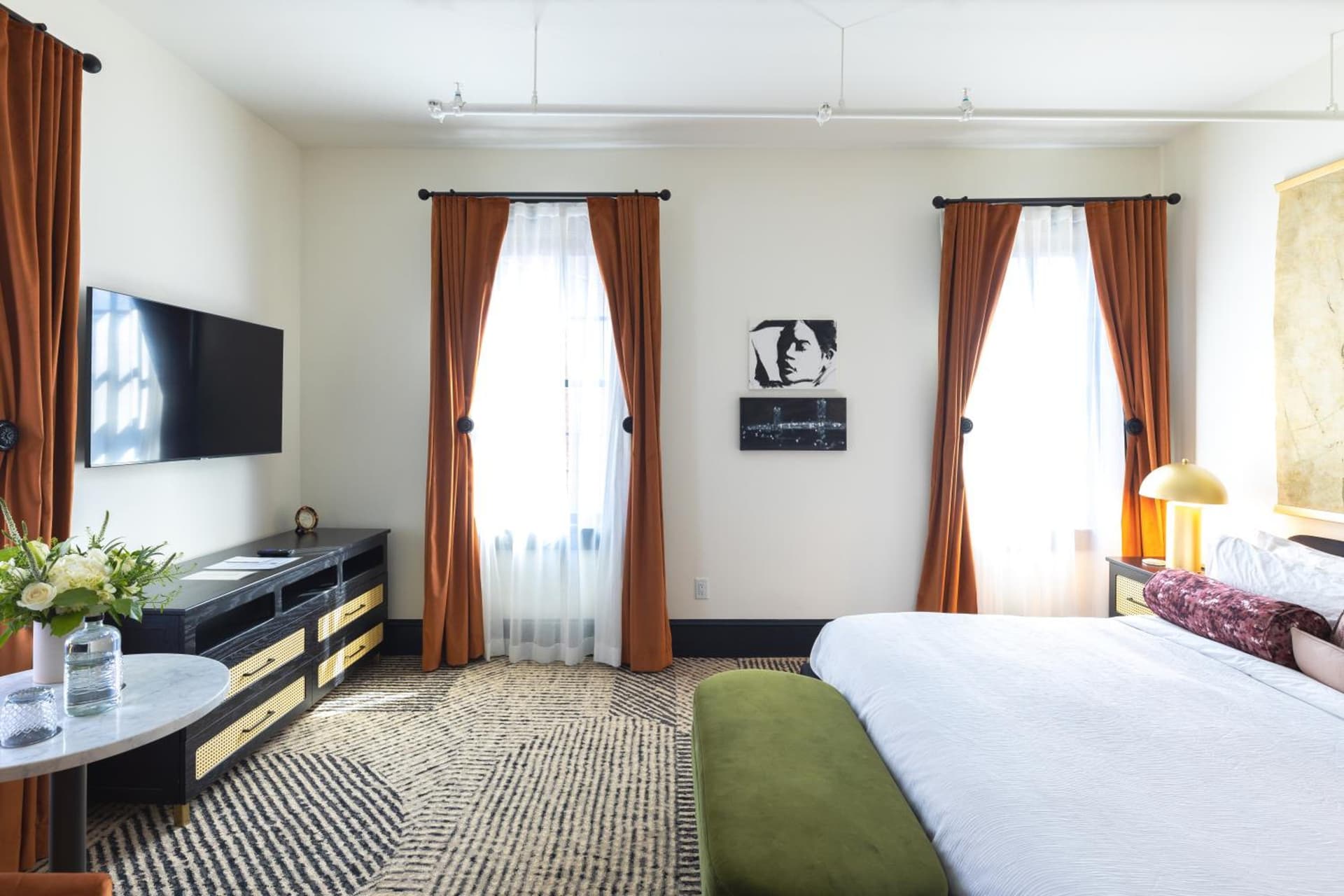 Hotel Thaxter gallery photo in Portsmouth, NH — image 153