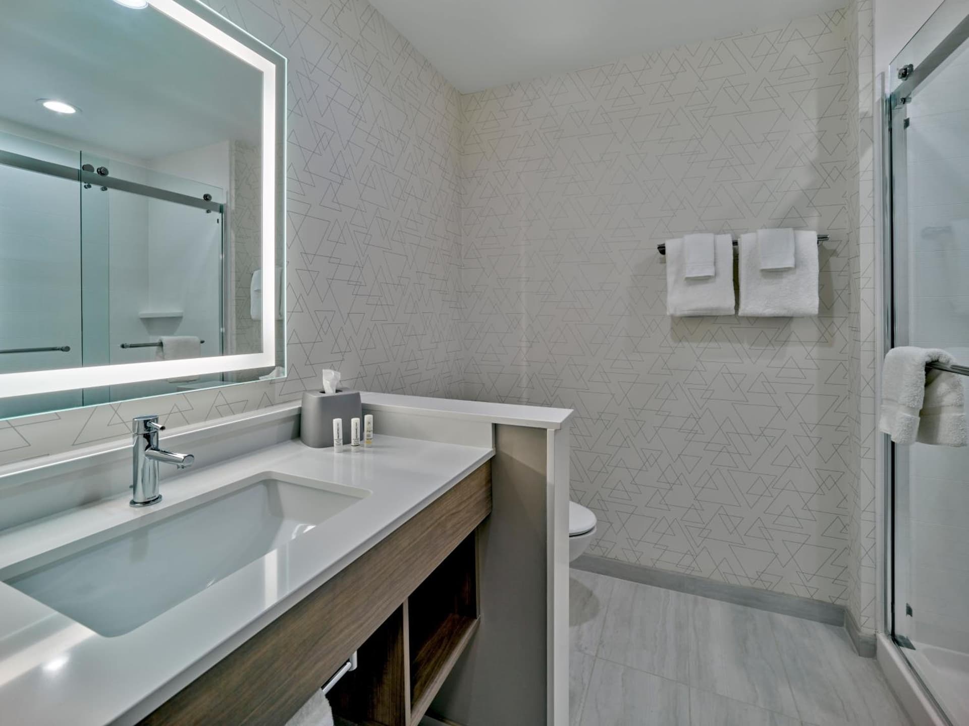 Holiday Inn Express - Huntsville Space Center by IHG gallery photo in Huntsville, AL — image 19