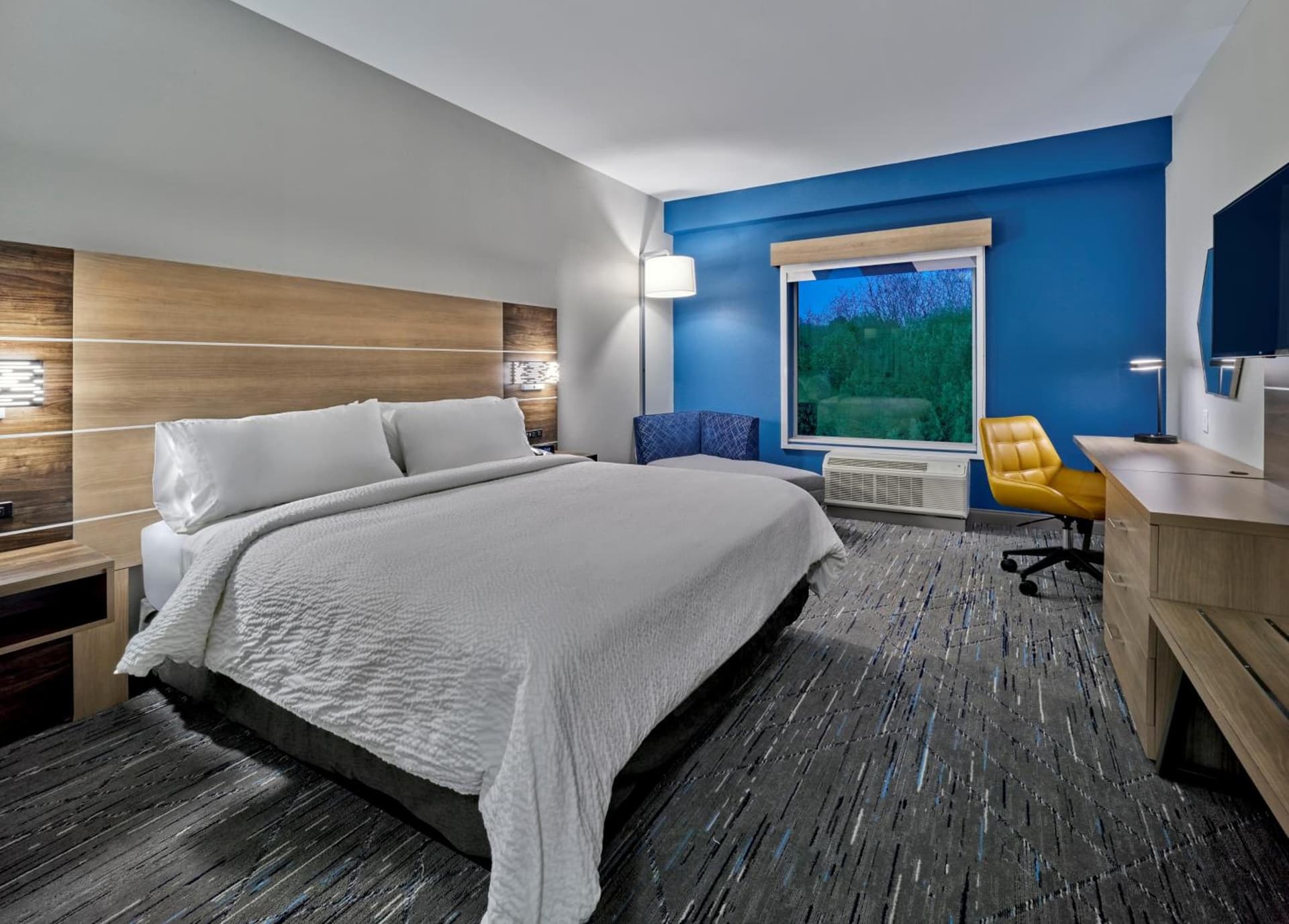 Holiday Inn Express - Huntsville Space Center by IHG property views in Huntsville, AL — gallery photo 3