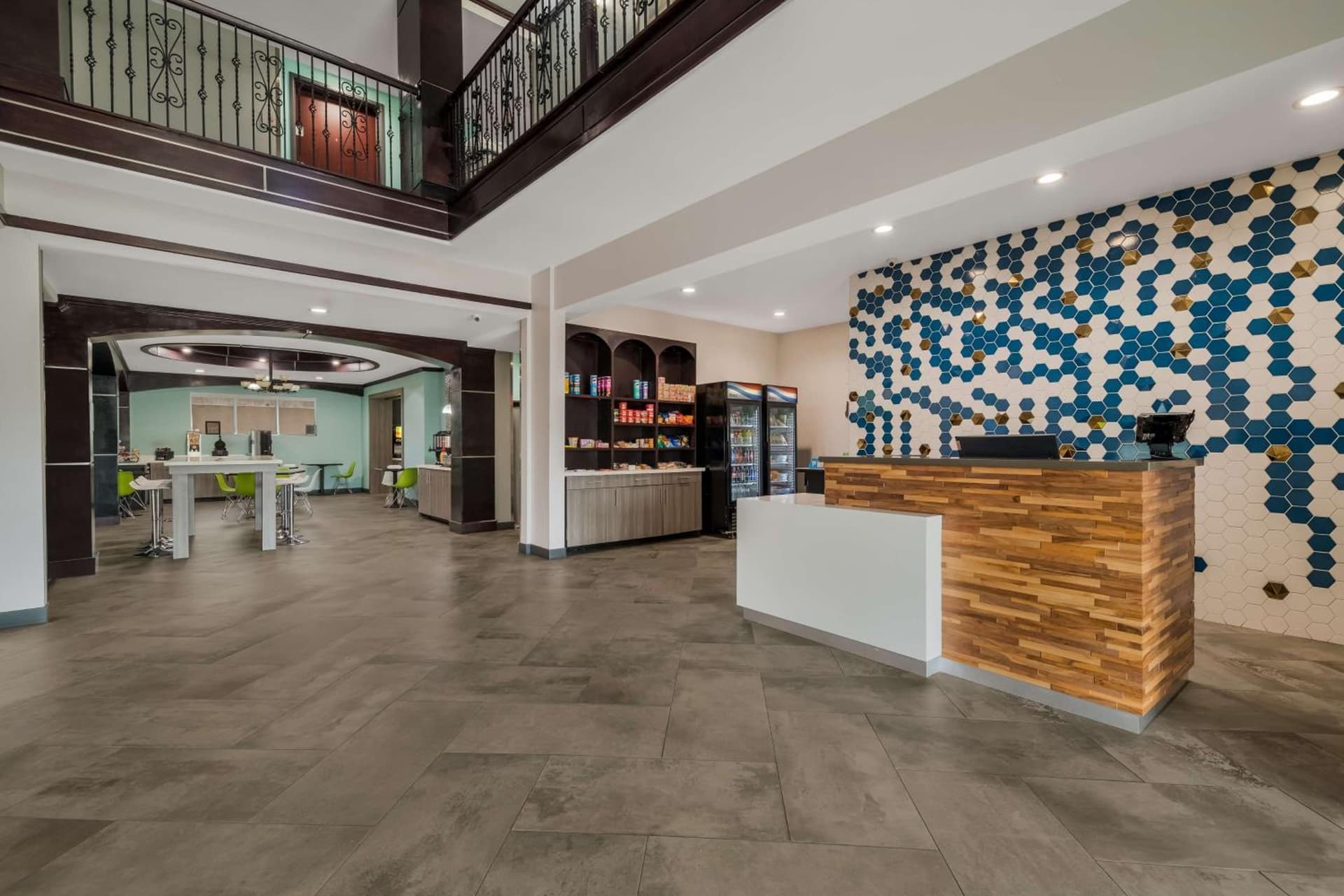 Best Western Plus Bowie Inn & Suites interior in Bowie, TX — gallery photo 2