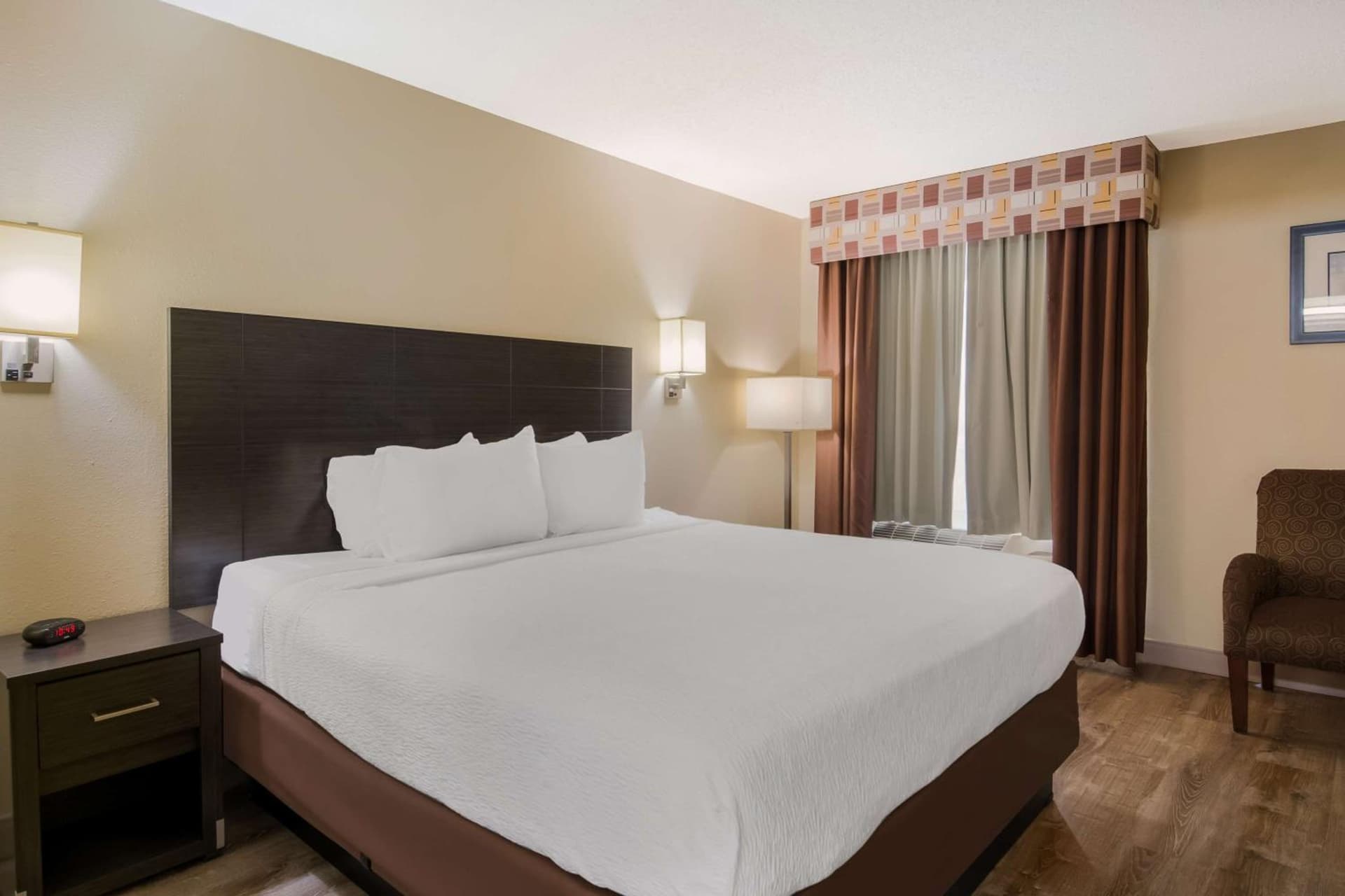 SureStay Plus Hotel by Best Western Jackson property views in Jackson, TN — gallery photo 3