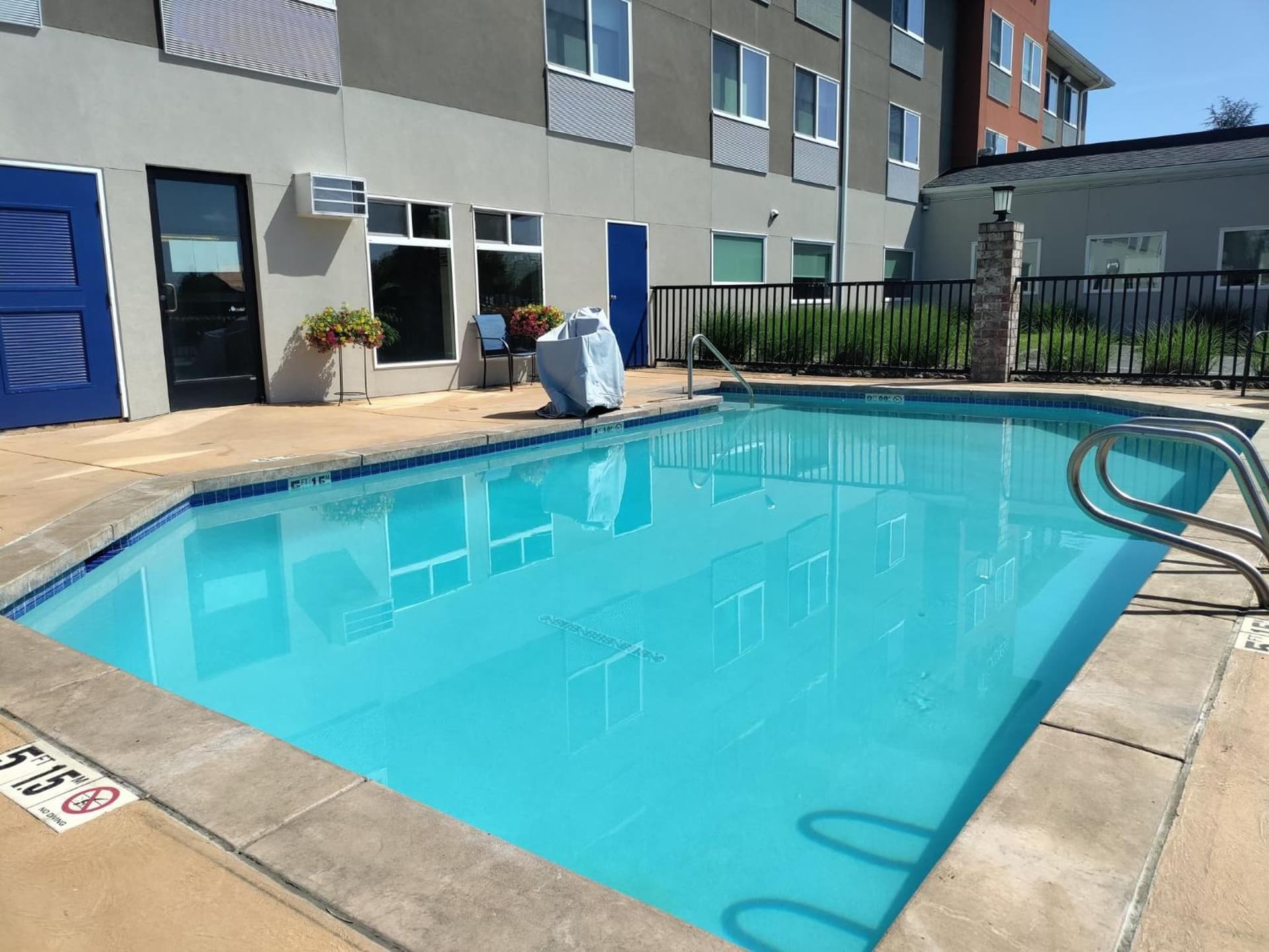 Holiday Inn Express Newberg - Wine Country by IHG gallery photo in Newberg, OR — image 23