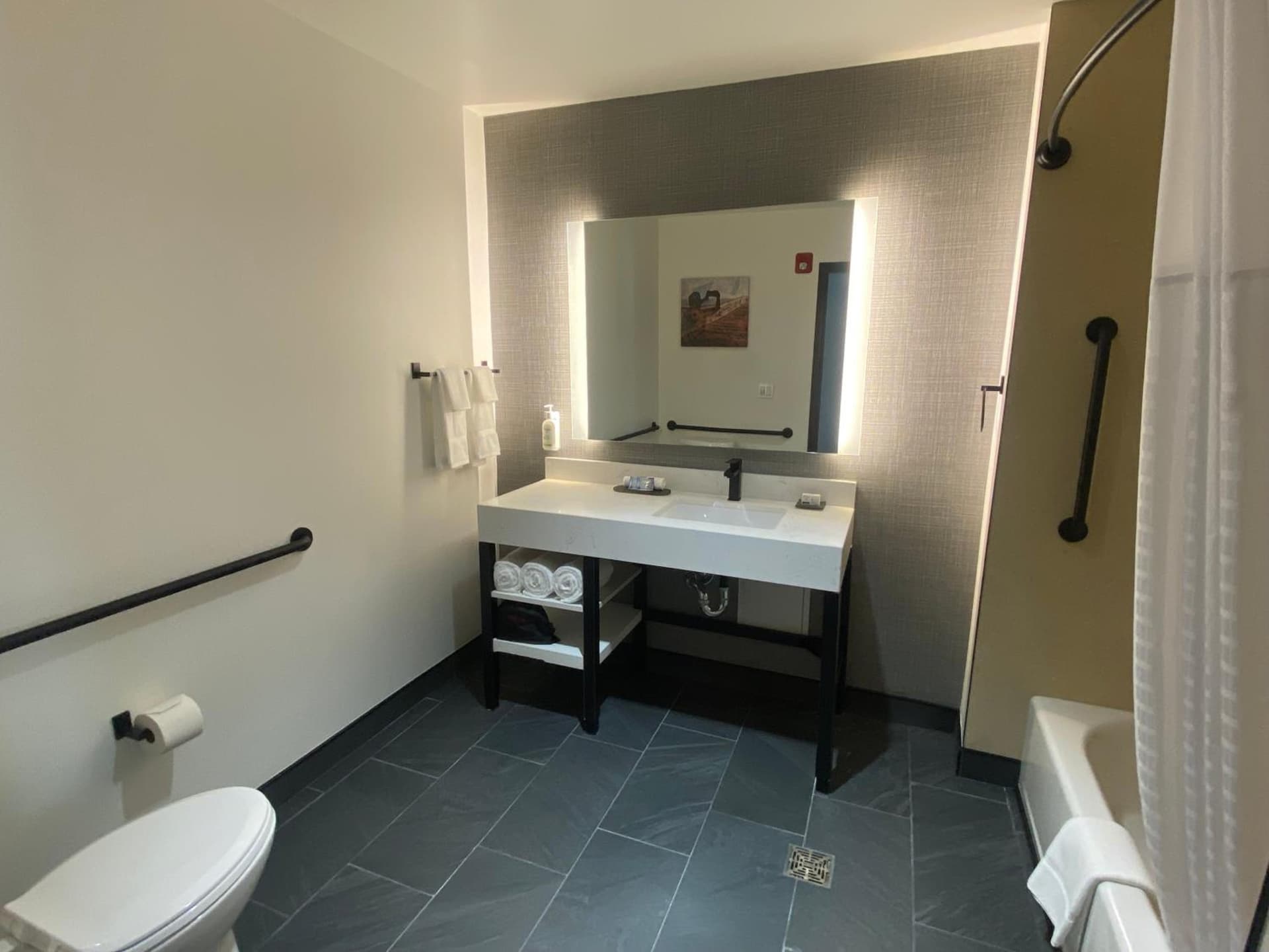 La Quinta Inn & Suites by Wyndham Yucaipa gallery photo in Yucaipa, CA — image 5