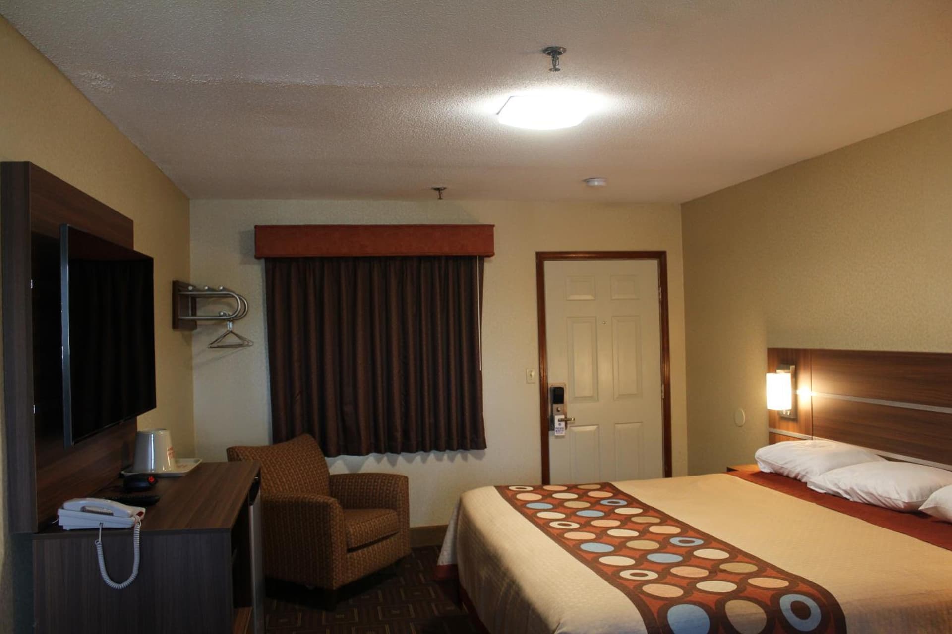 American Inn gallery photo in Branford, CT — image 9