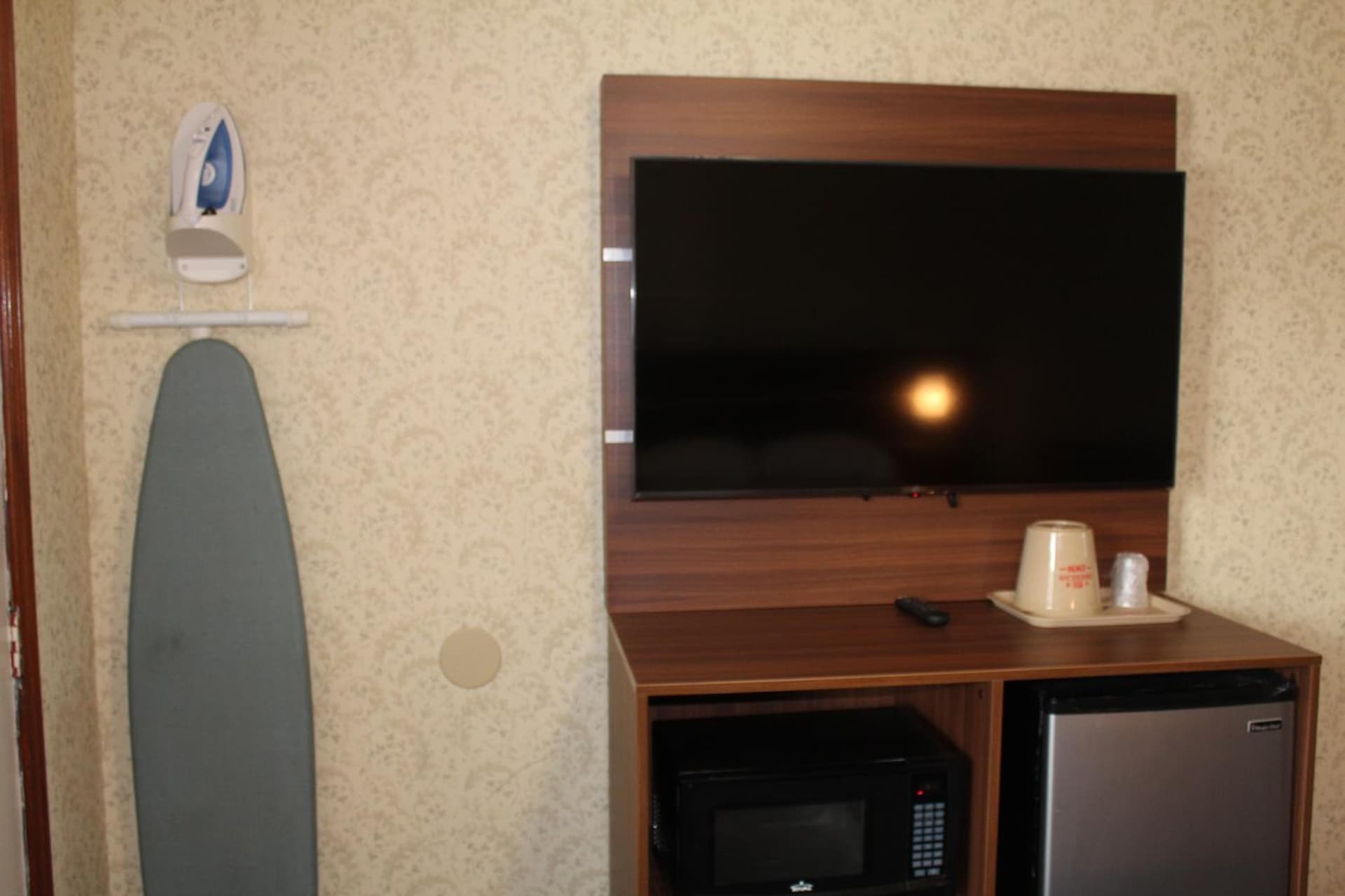 American Inn gallery photo in Branford, CT — image 15