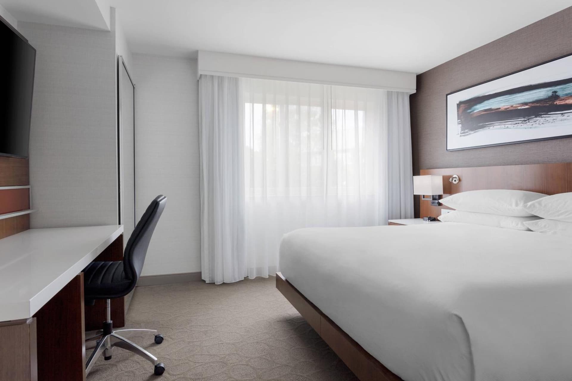 Delta Hotels by Marriott Burlington gallery photo in Burlington, VT — image 5