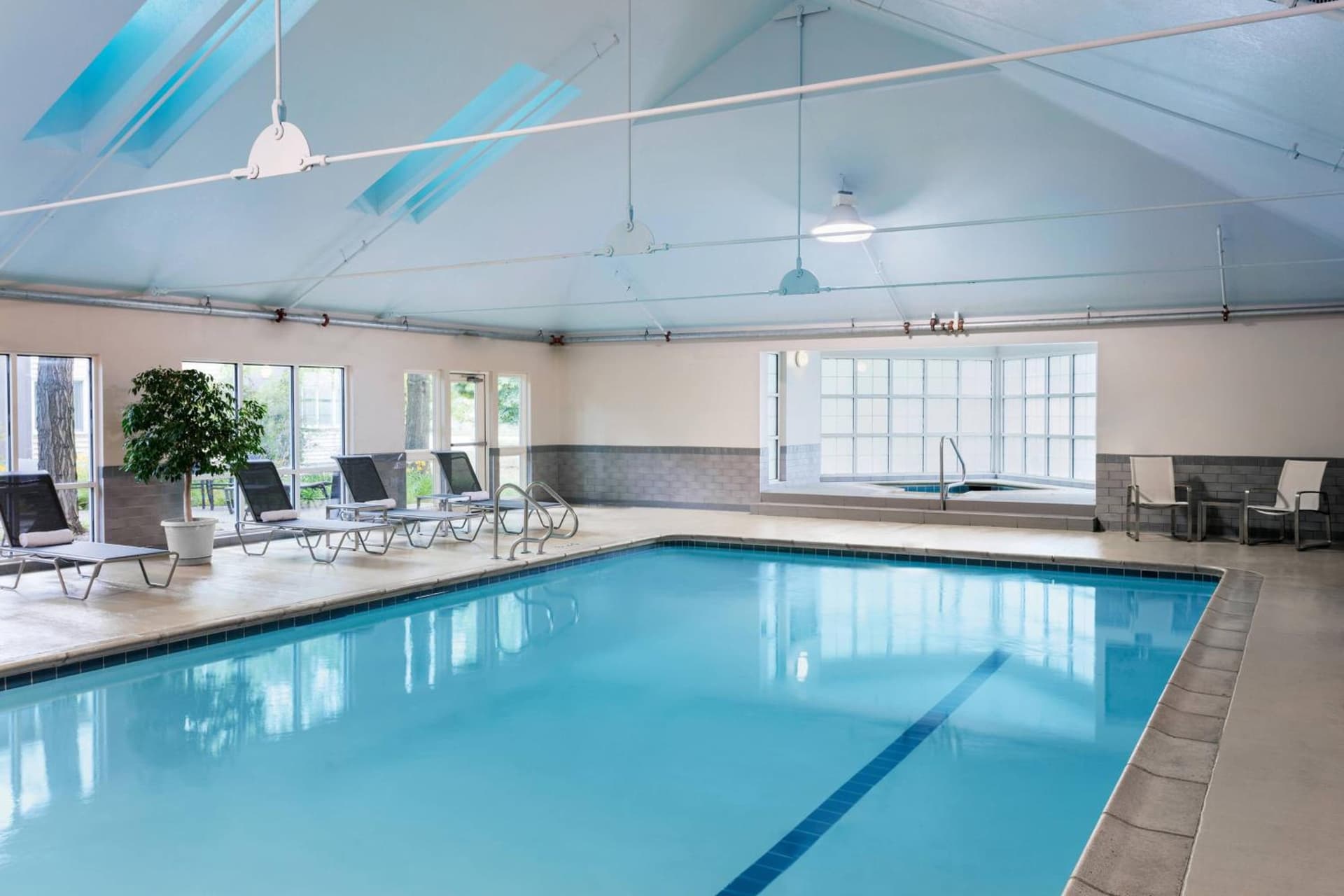 Delta Hotels by Marriott Burlington gallery photo in Burlington, VT — image 22