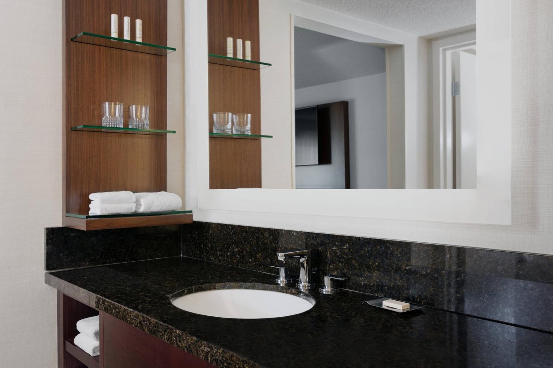 Delta Hotels by Marriott Burlington gallery photo in Burlington, VT — image 26