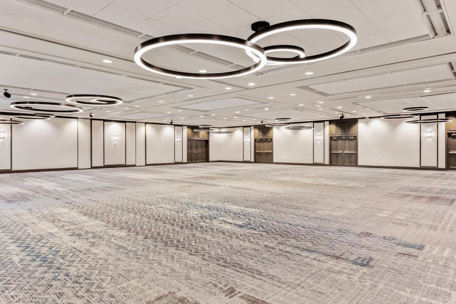 Delta Hotels by Marriott Burlington gallery photo in Burlington, VT — image 7