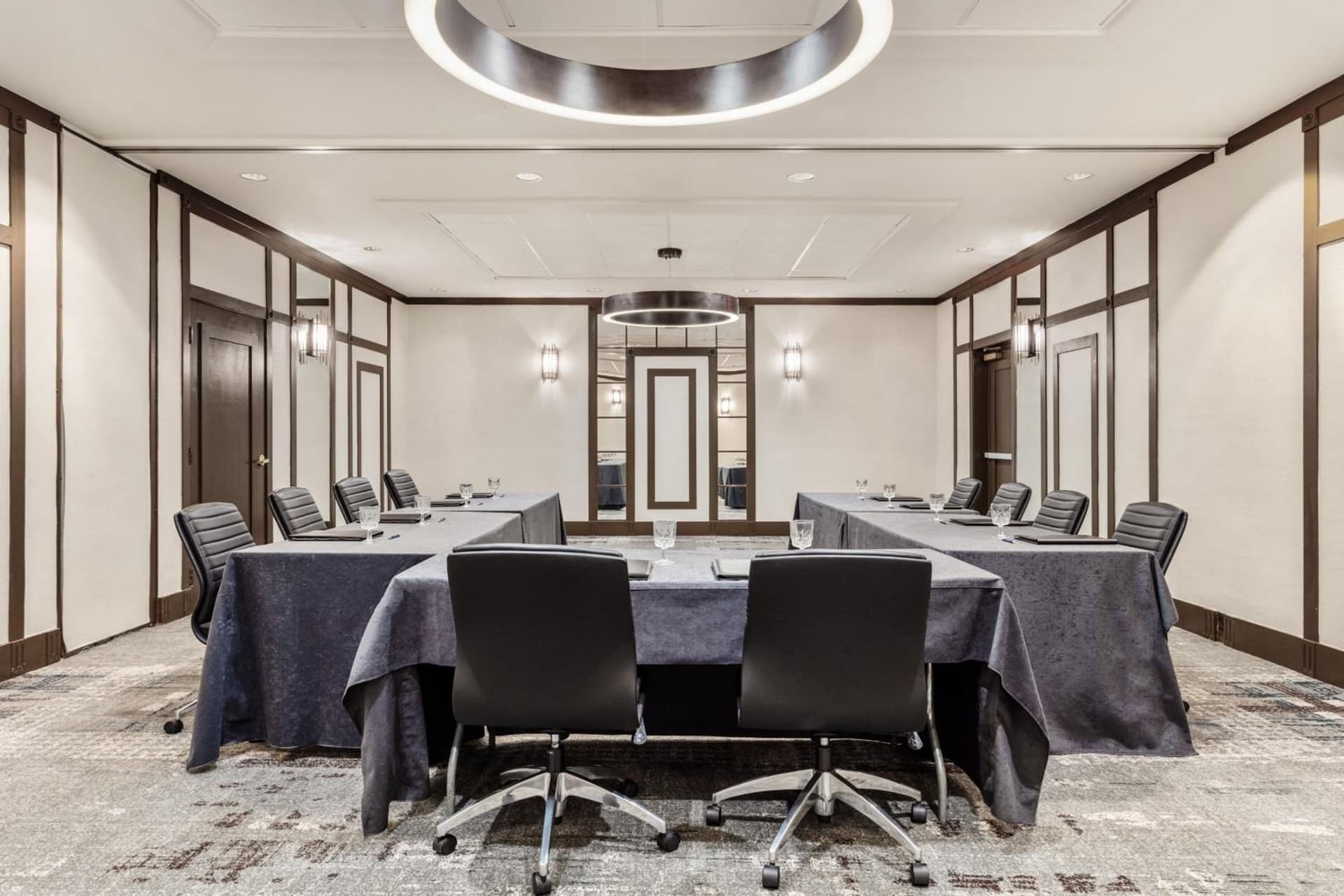 Delta Hotels by Marriott Burlington gallery photo in Burlington, VT — image 11