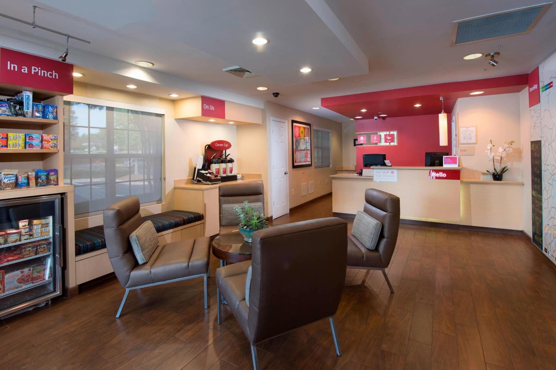 TownePlace Suites by Marriott Atlanta Alpharetta interior in Alpharetta, GA — gallery photo 2