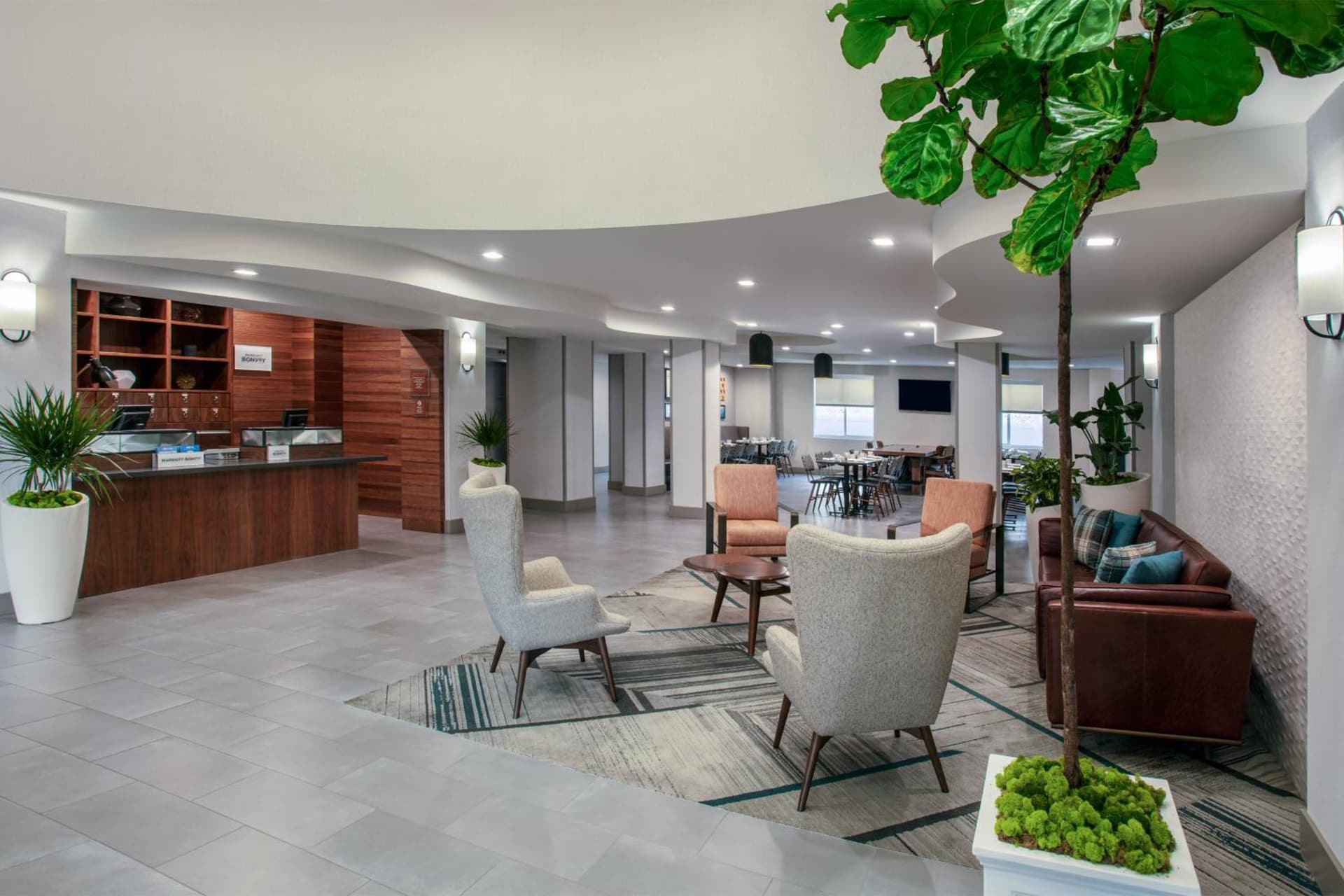 Four Points by Sheraton Fort Lauderdale Airport - Dania Beach interior in Dania Beach, FL — gallery photo 2