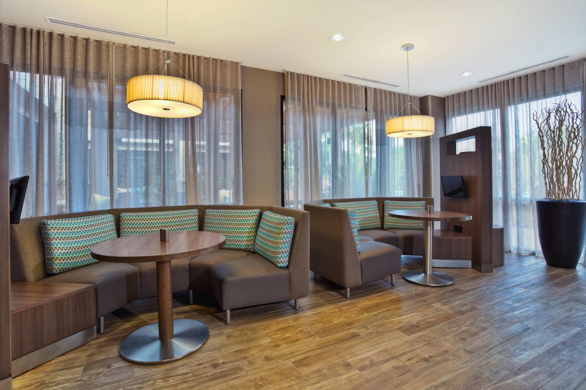 Courtyard by Marriott Gulfport Beachfront gallery photo in Gulfport, MS — image 11