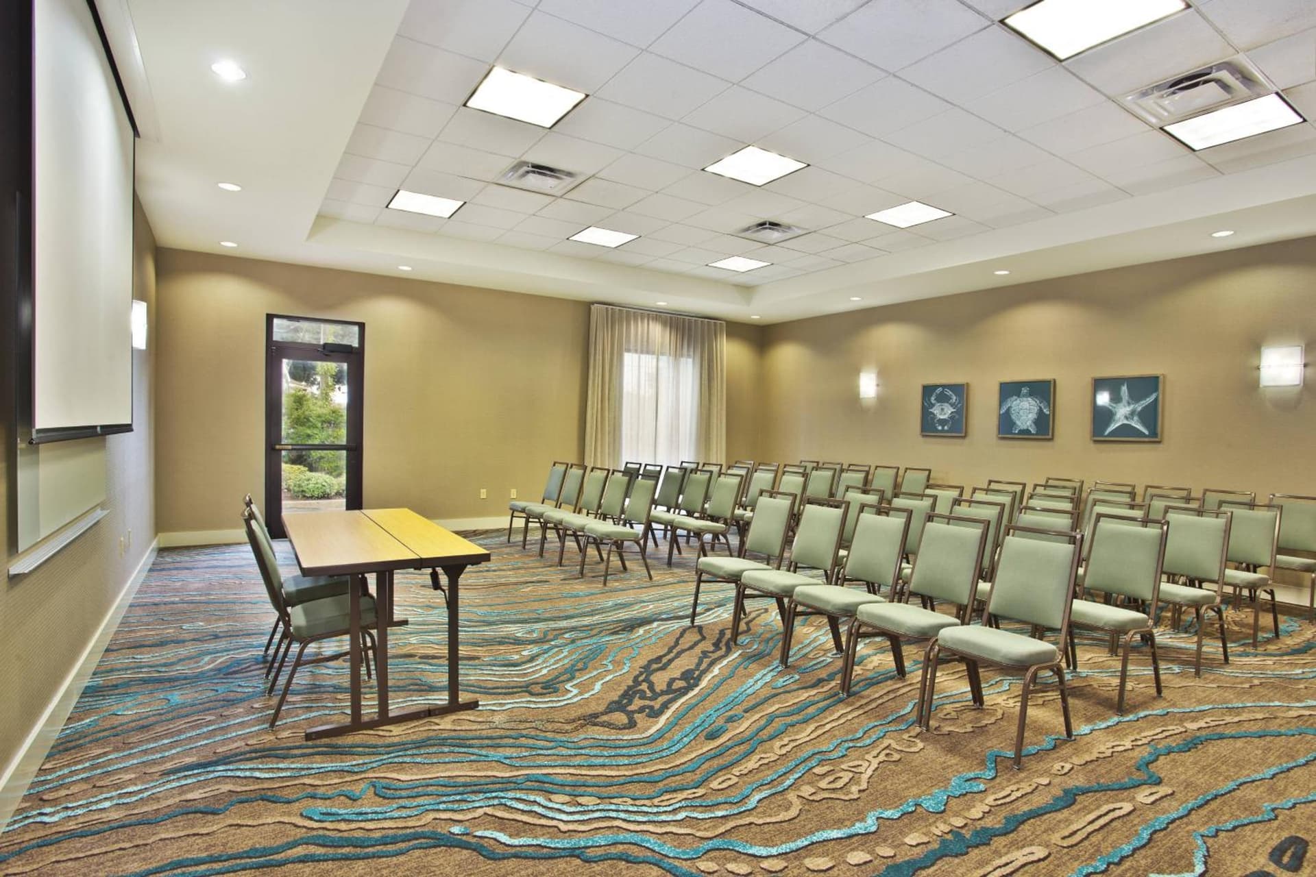 Courtyard by Marriott Gulfport Beachfront interior in Gulfport, MS — gallery photo 2