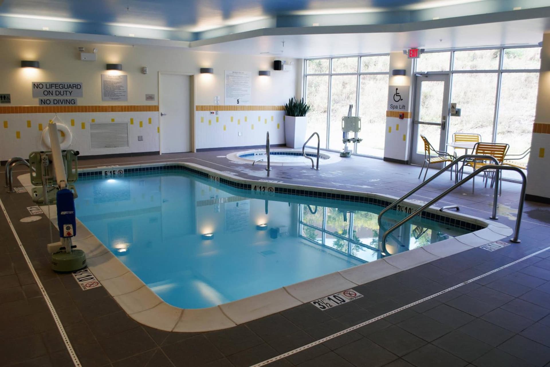 Fairfield Inn & Suites by Marriott Stroudsburg Bartonsville/Poconos gallery photo in Stroudsburg, PA — image 11