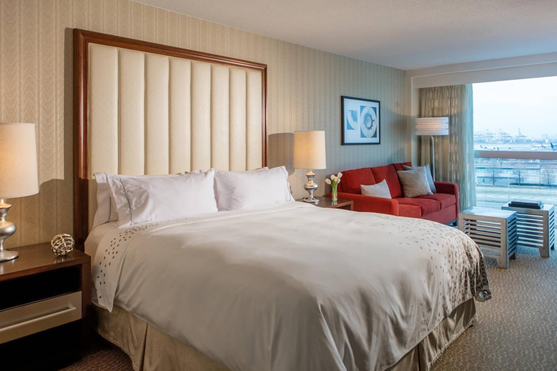 Renaissance Newark Airport Hotel gallery photo in Elizabeth, NJ — image 26