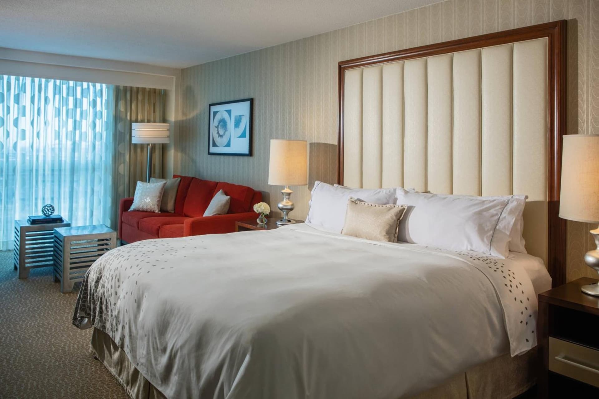 Renaissance Newark Airport Hotel interior in Elizabeth, NJ — gallery photo 2