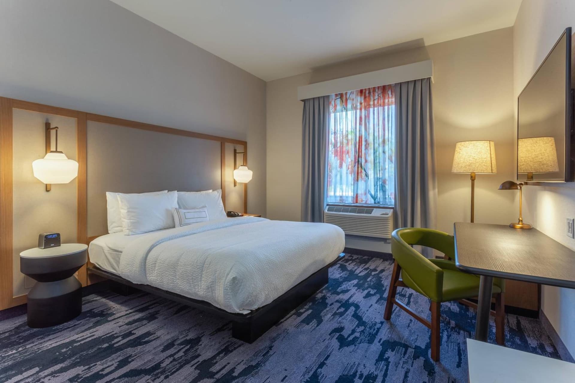 Fairfield Inn & Suites Franklin interior in Franklin, IN — gallery photo 2