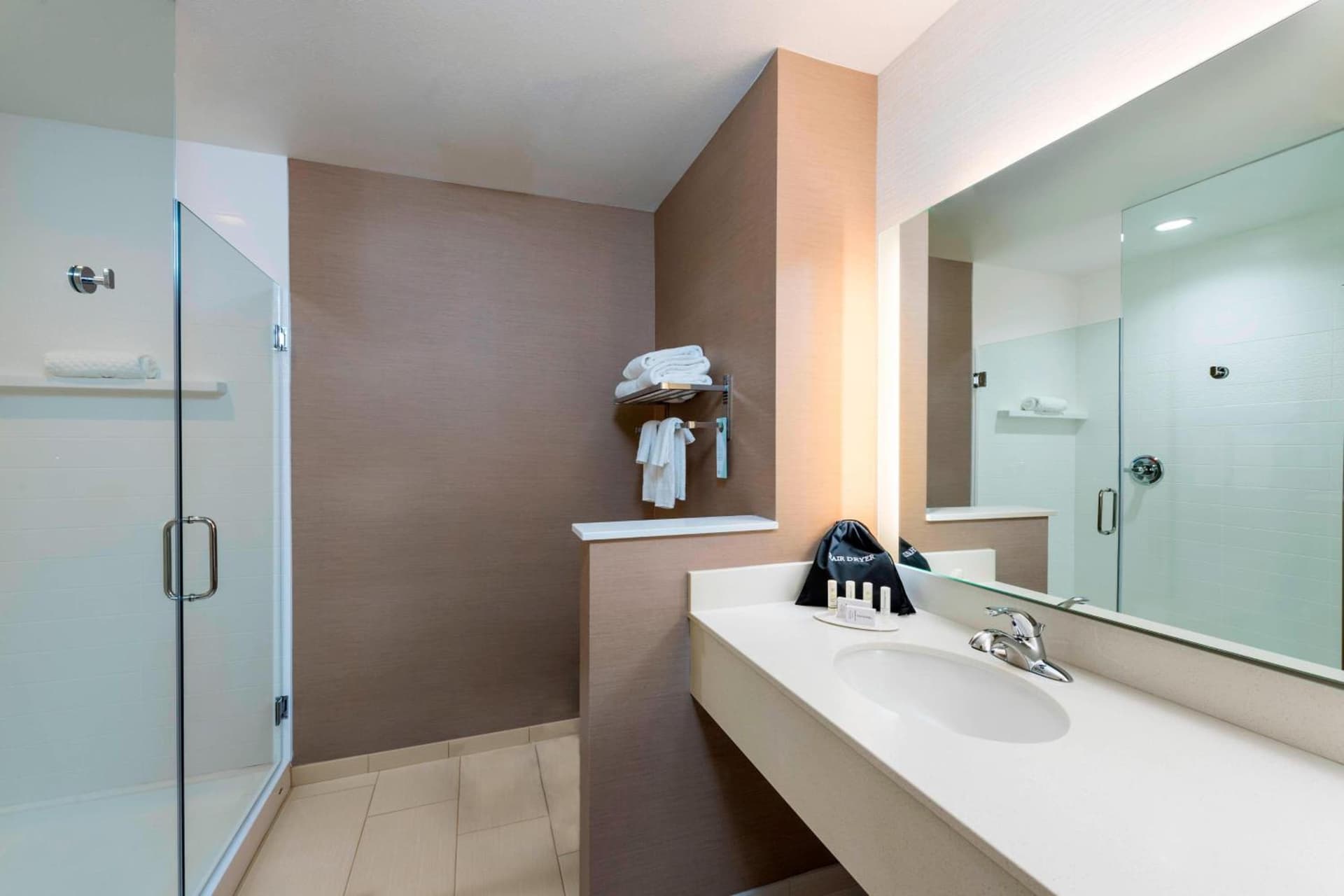 Fairfield by Marriott Inn & Suites Palm Desert Coachella Valley gallery photo in Palm Desert, CA — image 14