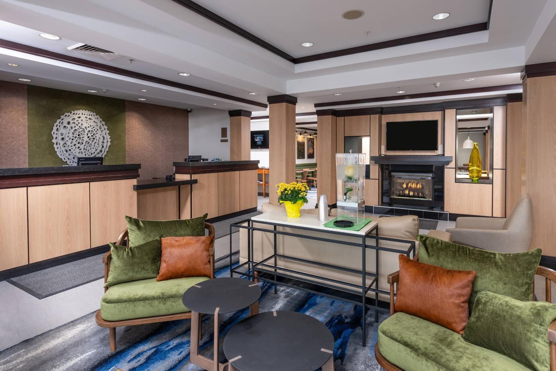 Fairfield Inn and Suites by Marriott New Bedford interior in New Bedford, MA — gallery photo 2