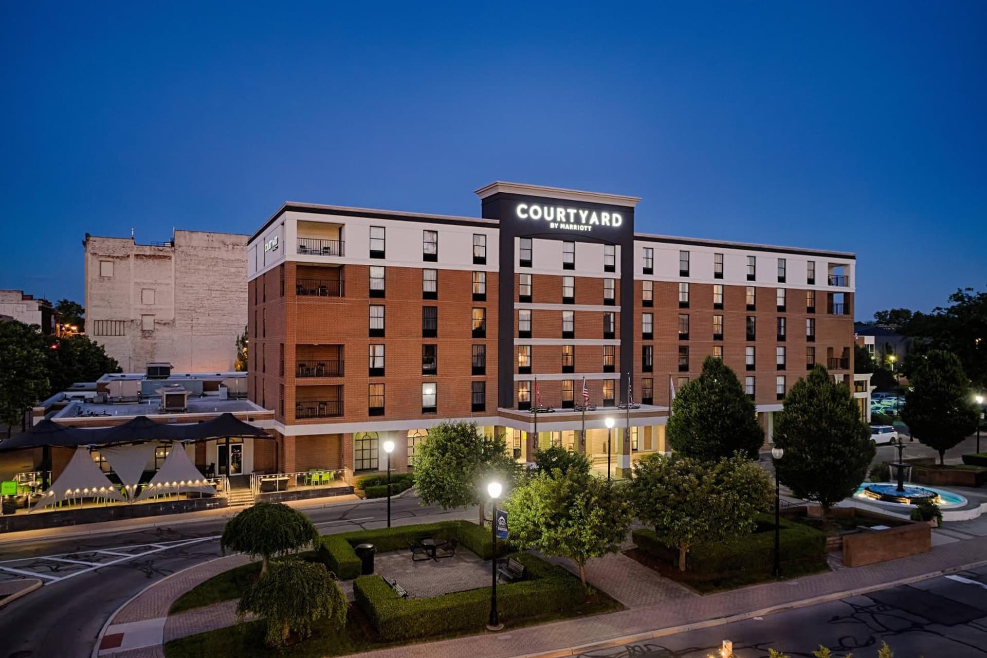 Courtyard by Marriott Springfield Downtown — hotel in Springfield, Ohio