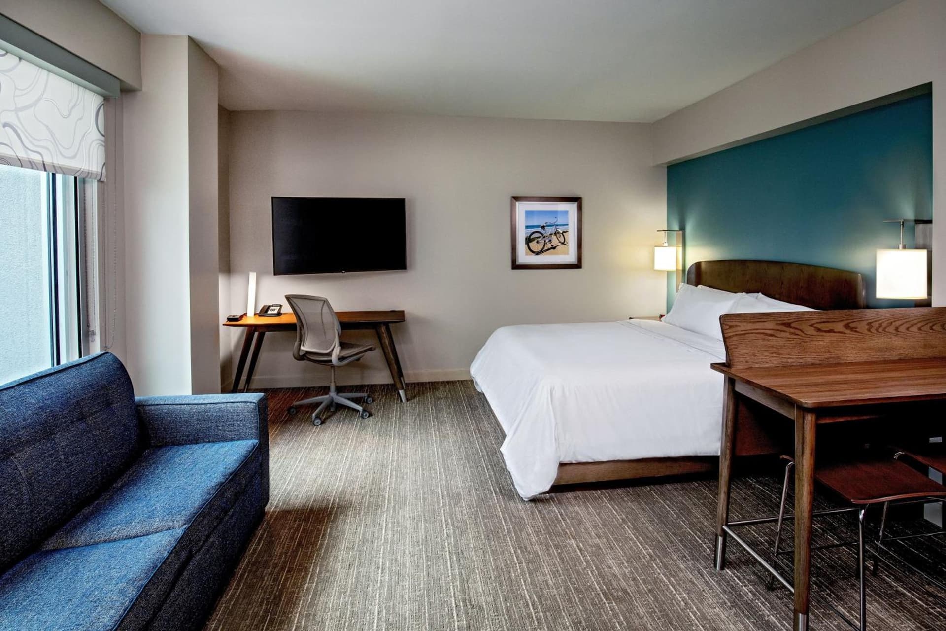 Element by Marriott Hampton Peninsula Town Center property views in Hampton, VA — gallery photo 3